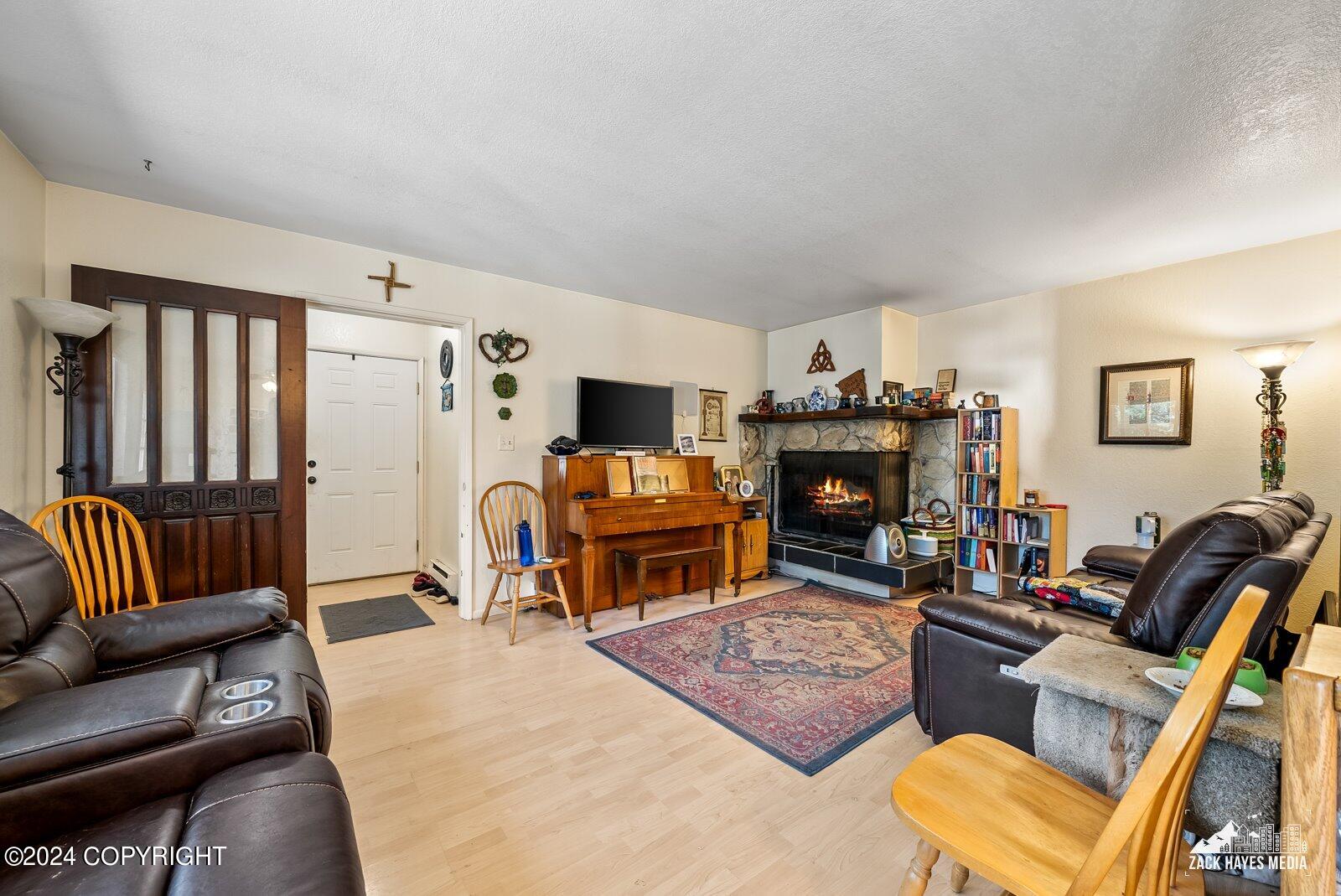 356/358 Egavik Drive