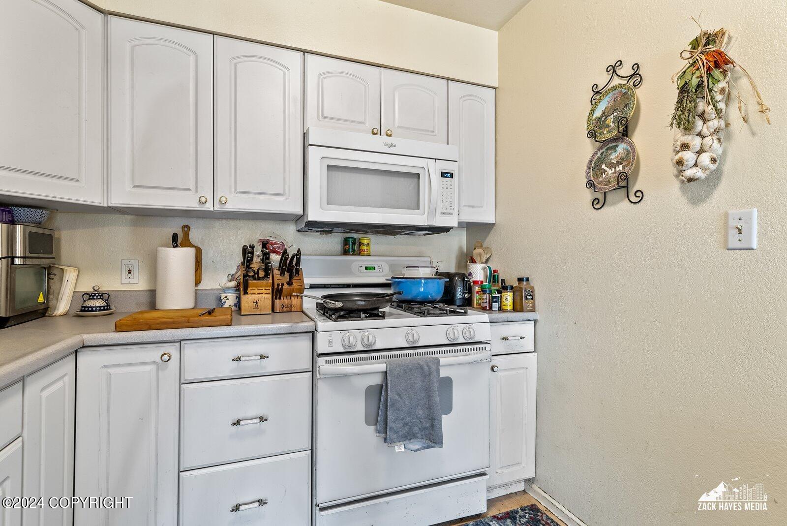 356/358 Egavik Drive