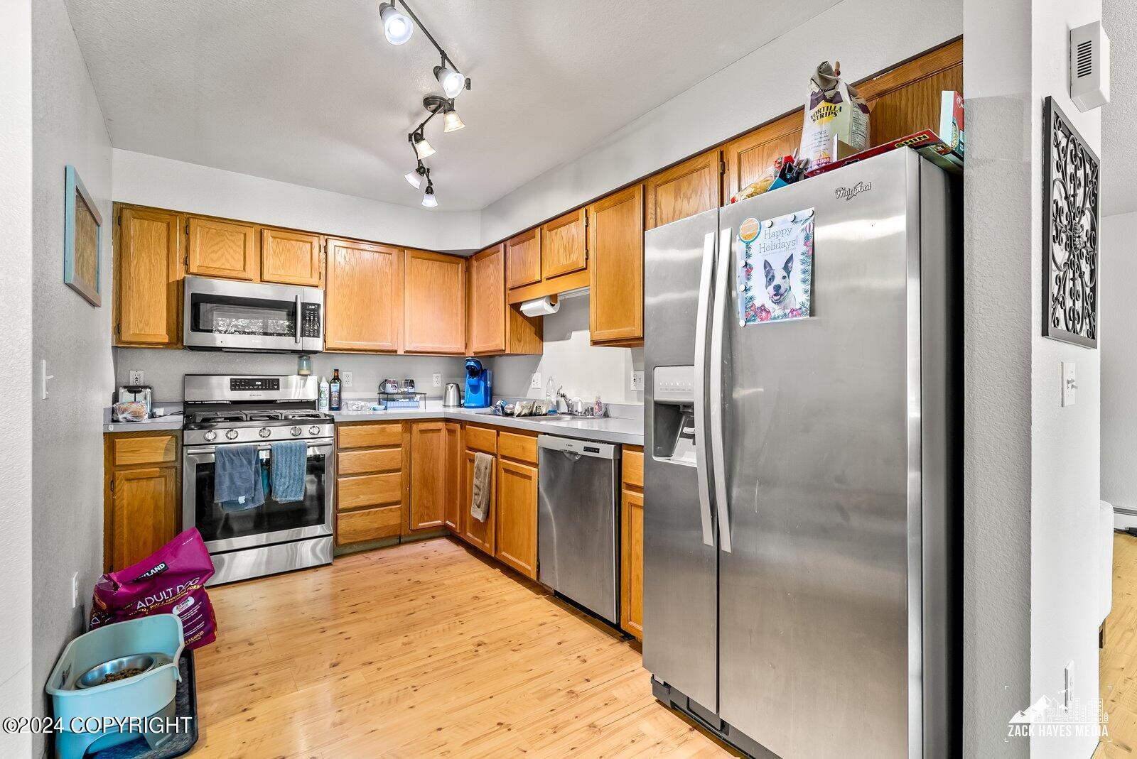 356/358 Egavik Drive