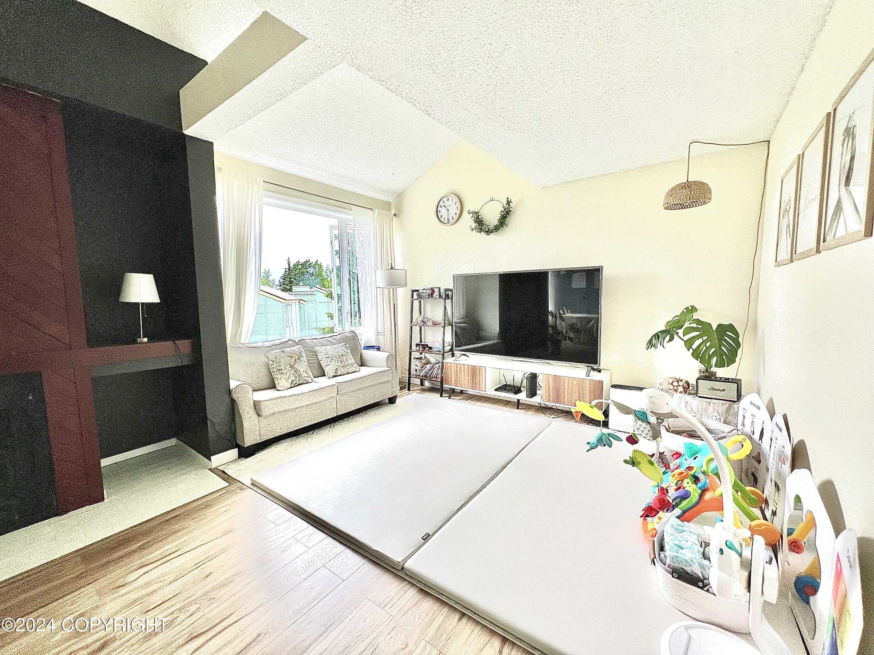 612 Copperbush Court # 12 Unit: #12