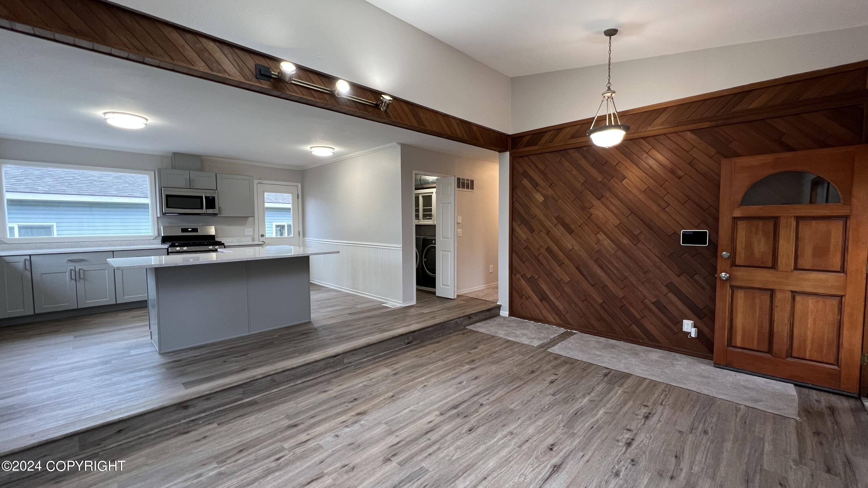 16618 Eleonora Street