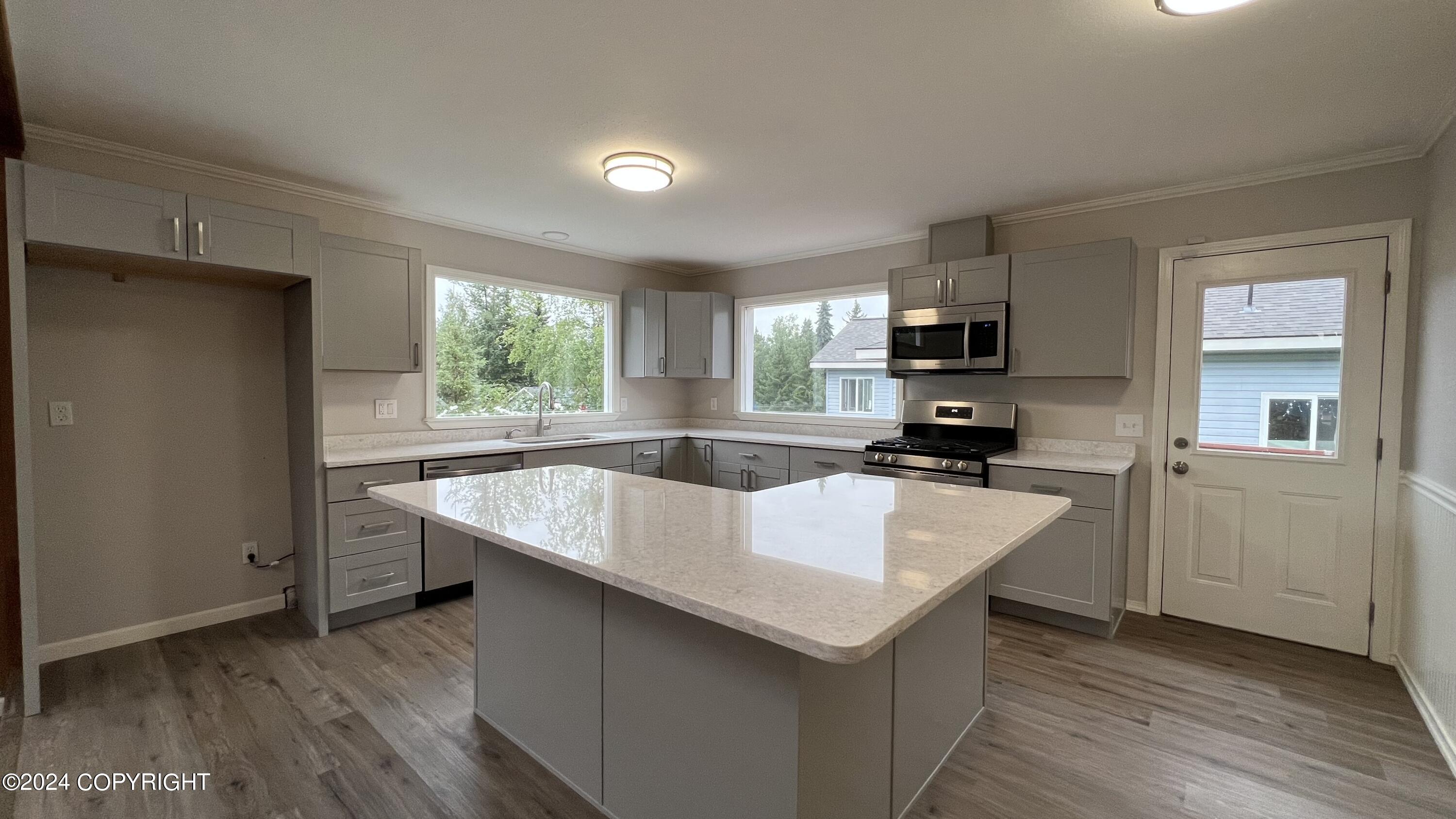 16618 Eleonora Street