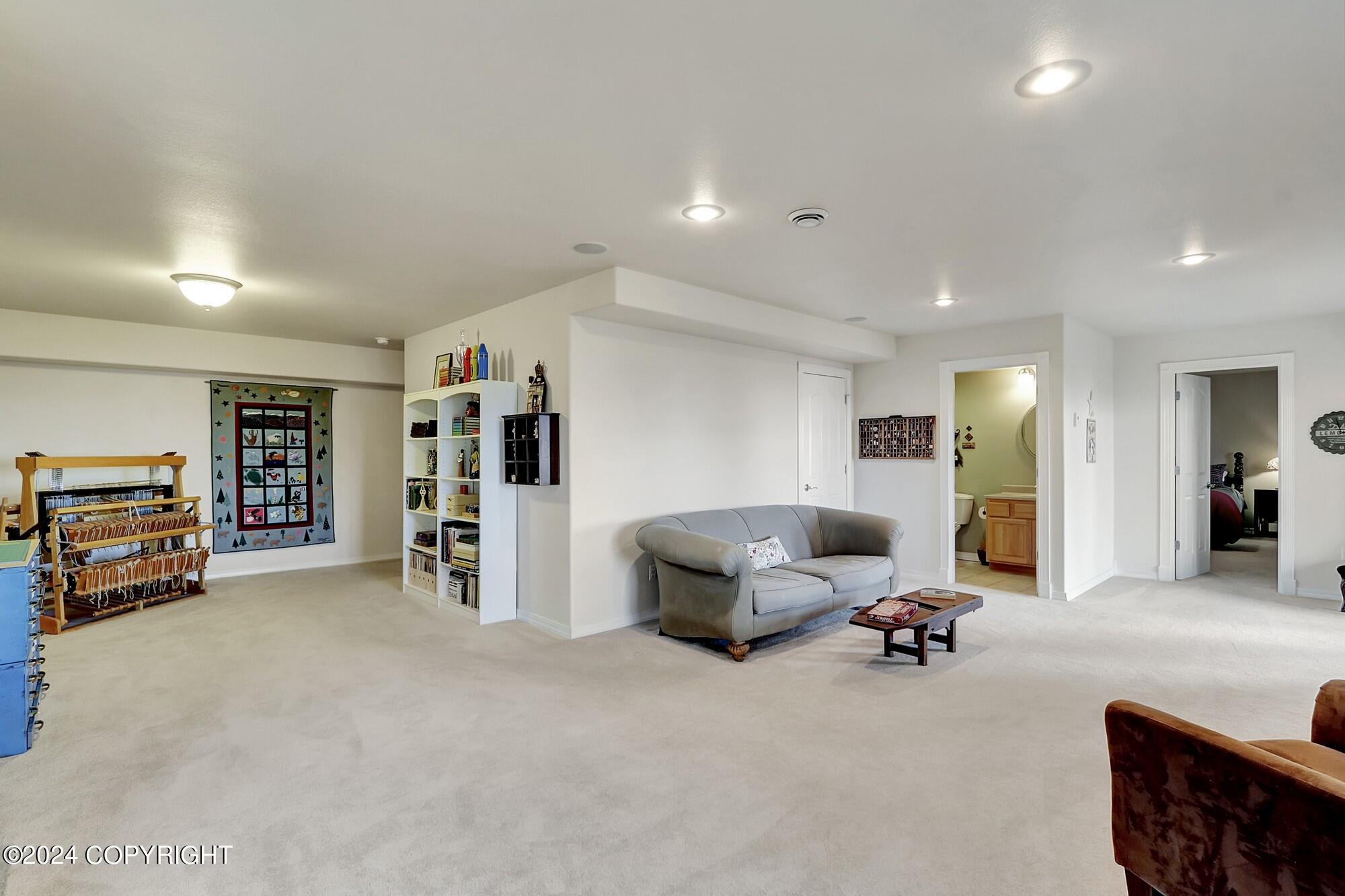 18702 Guillemot Circle