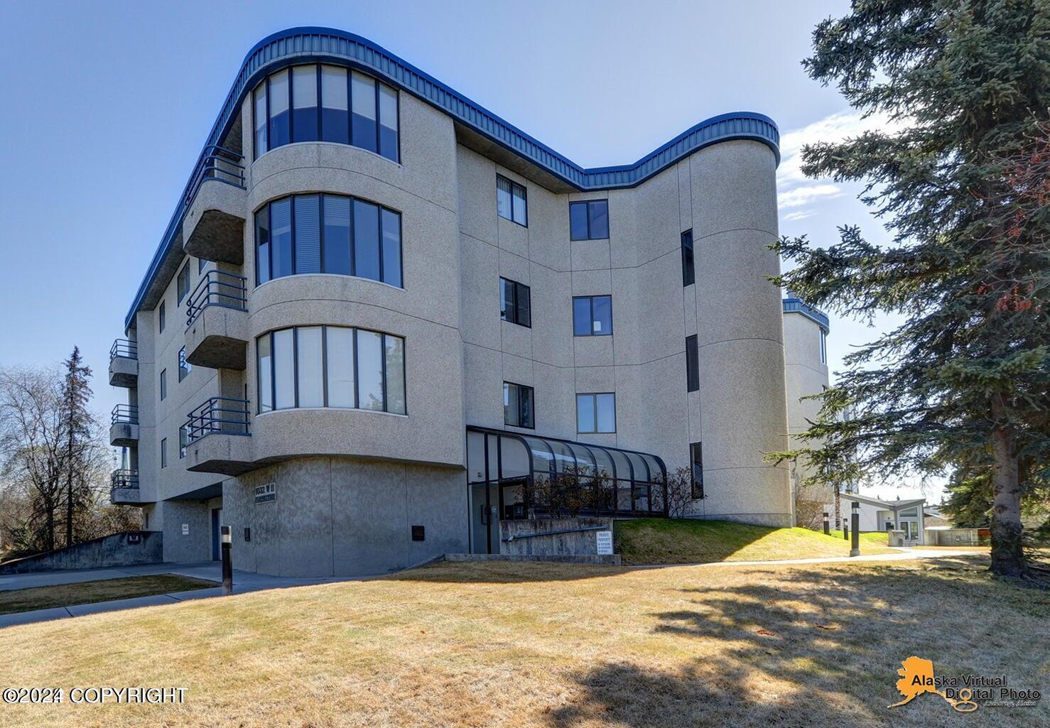 1032 W 11th Avenue # 101