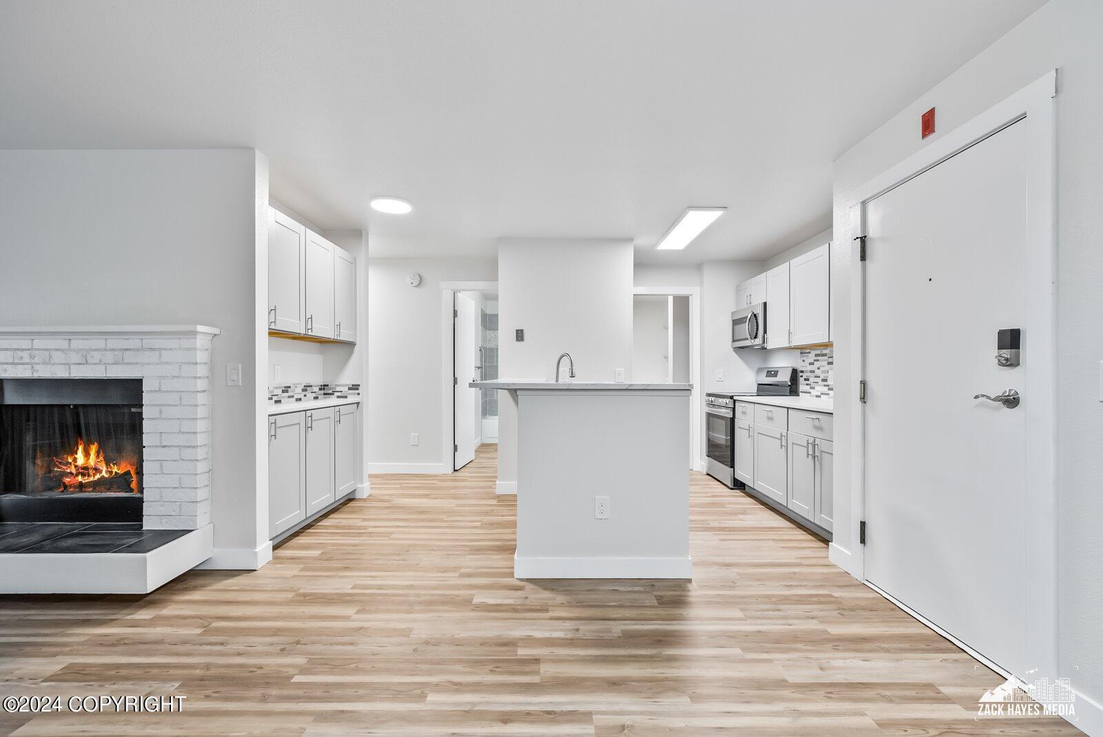 3550 W Dimond Boulevard # 406