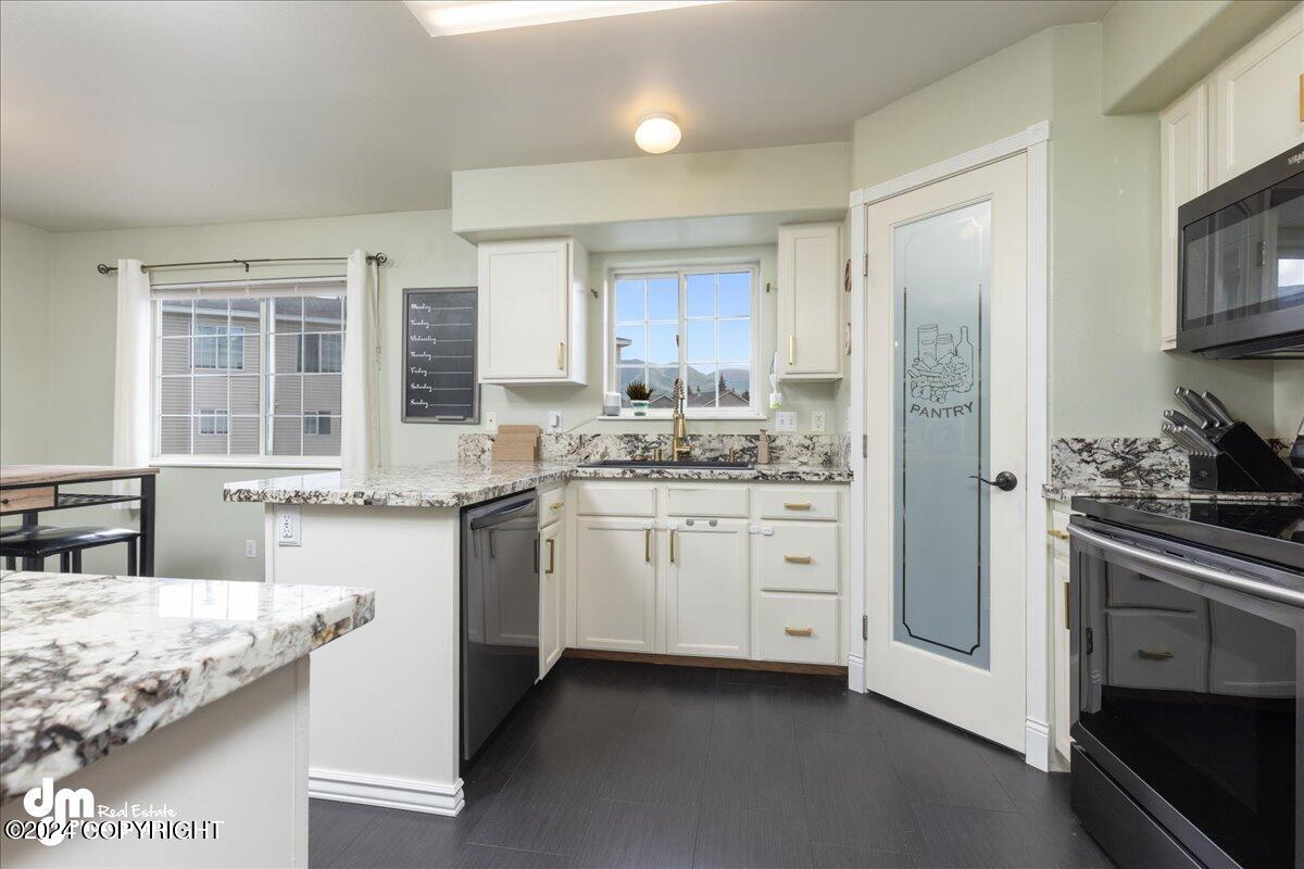 6811 Gold Kings Circle # B