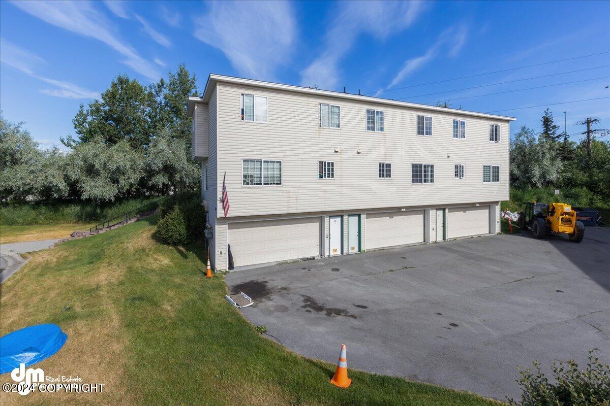 6811 Gold Kings Circle # B