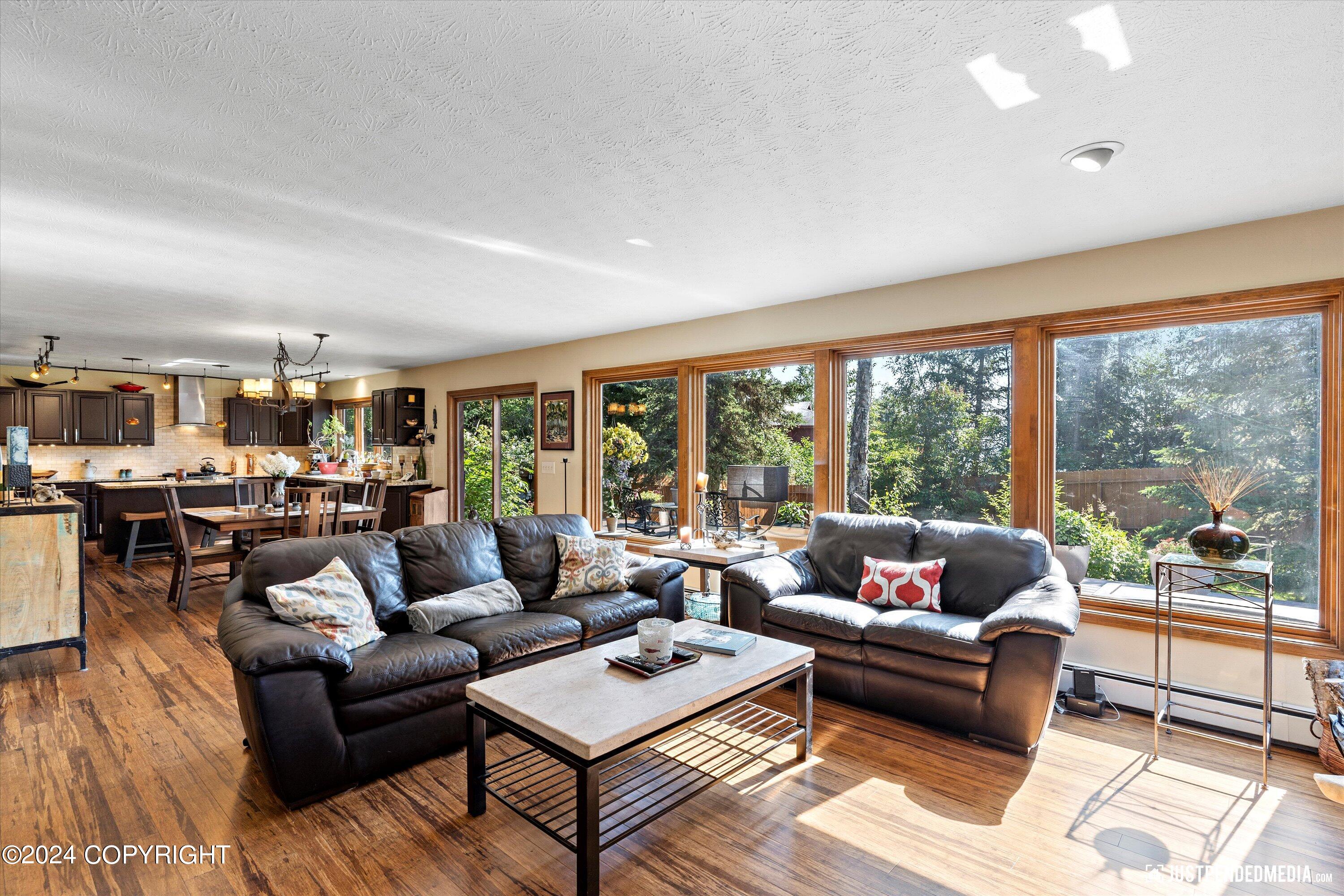 4400 Southpark Bluff Drive