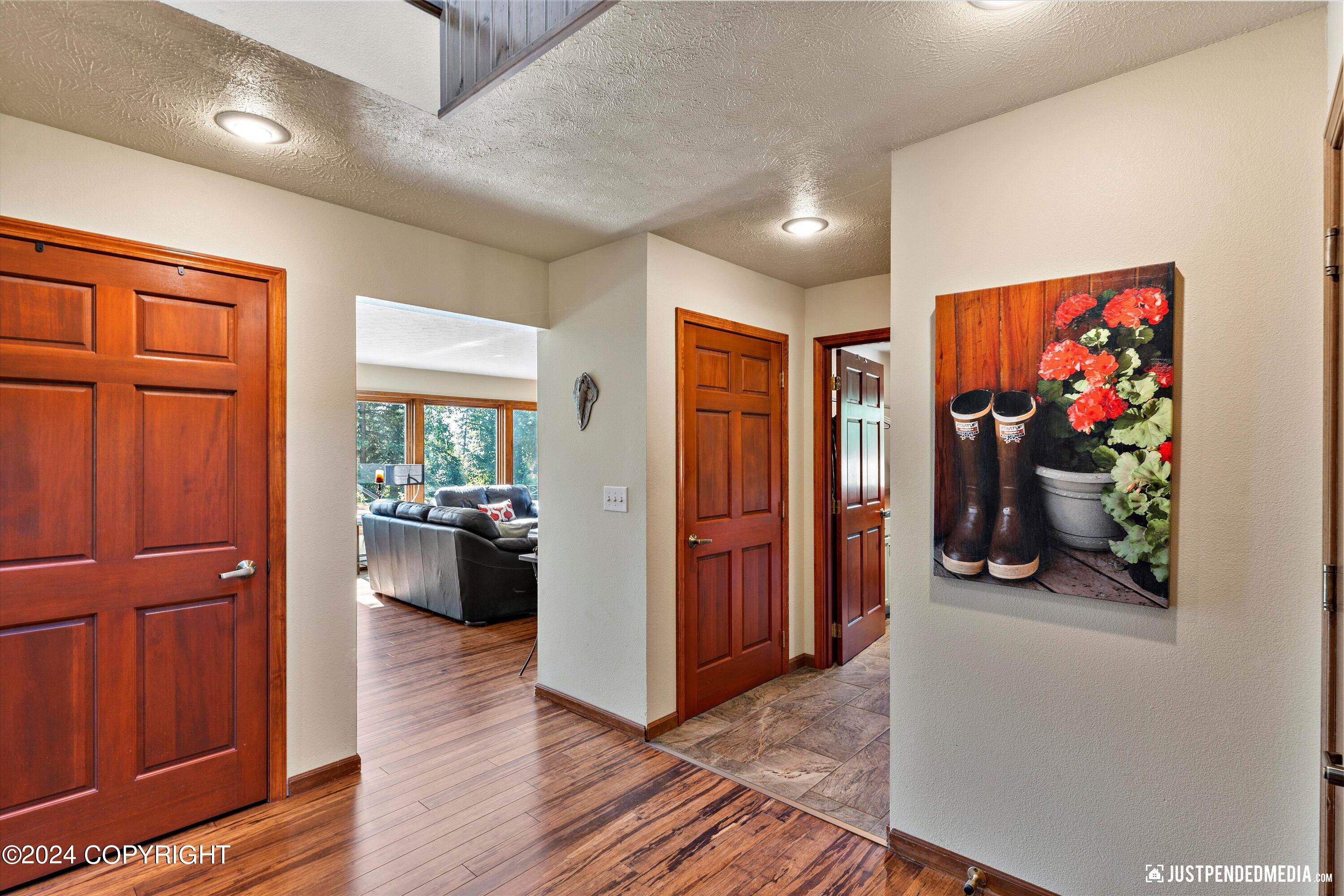 4400 Southpark Bluff Drive