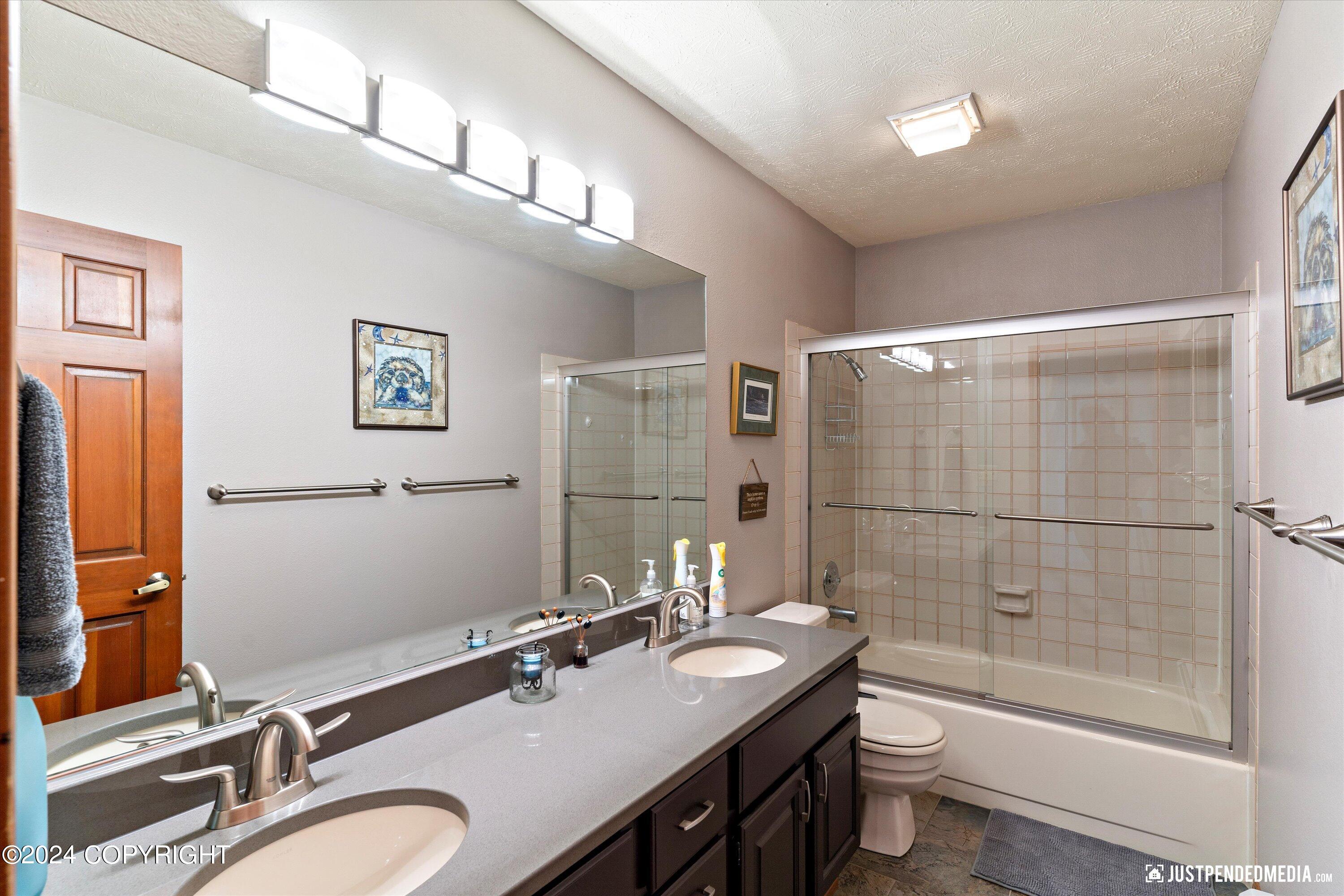 4400 Southpark Bluff Drive