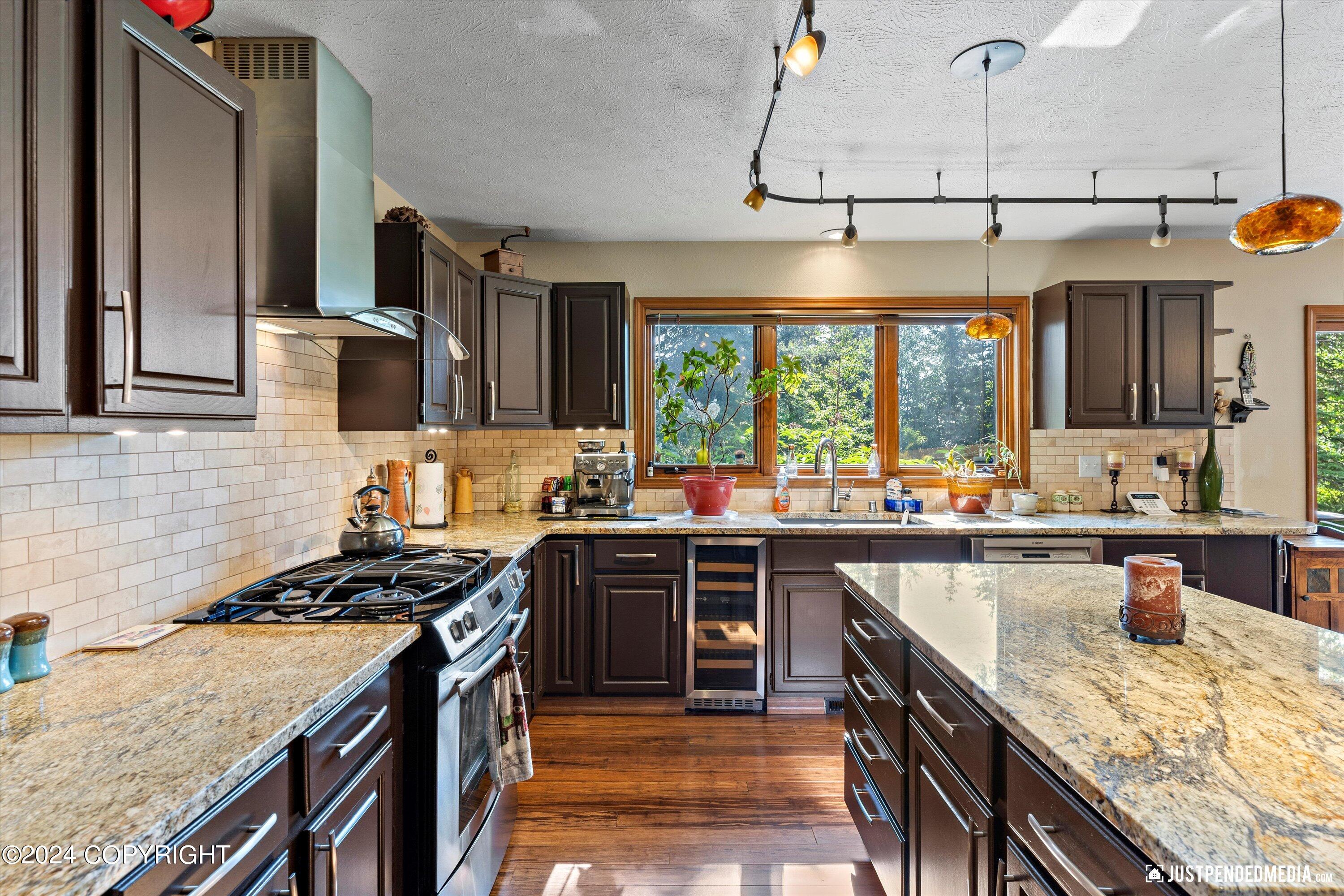 4400 Southpark Bluff Drive