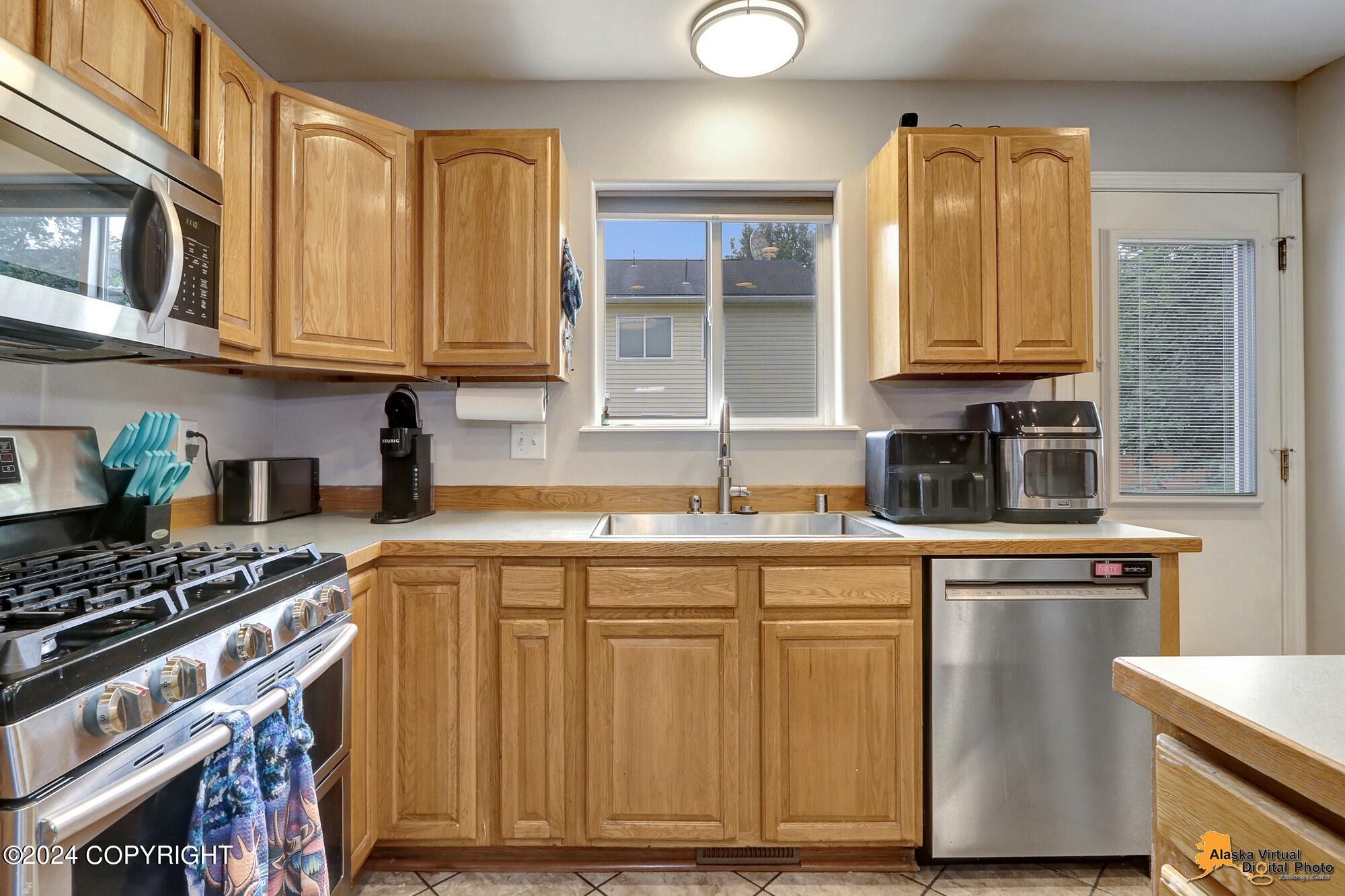 5610 E 4th Avenue # 9 Unit: #9