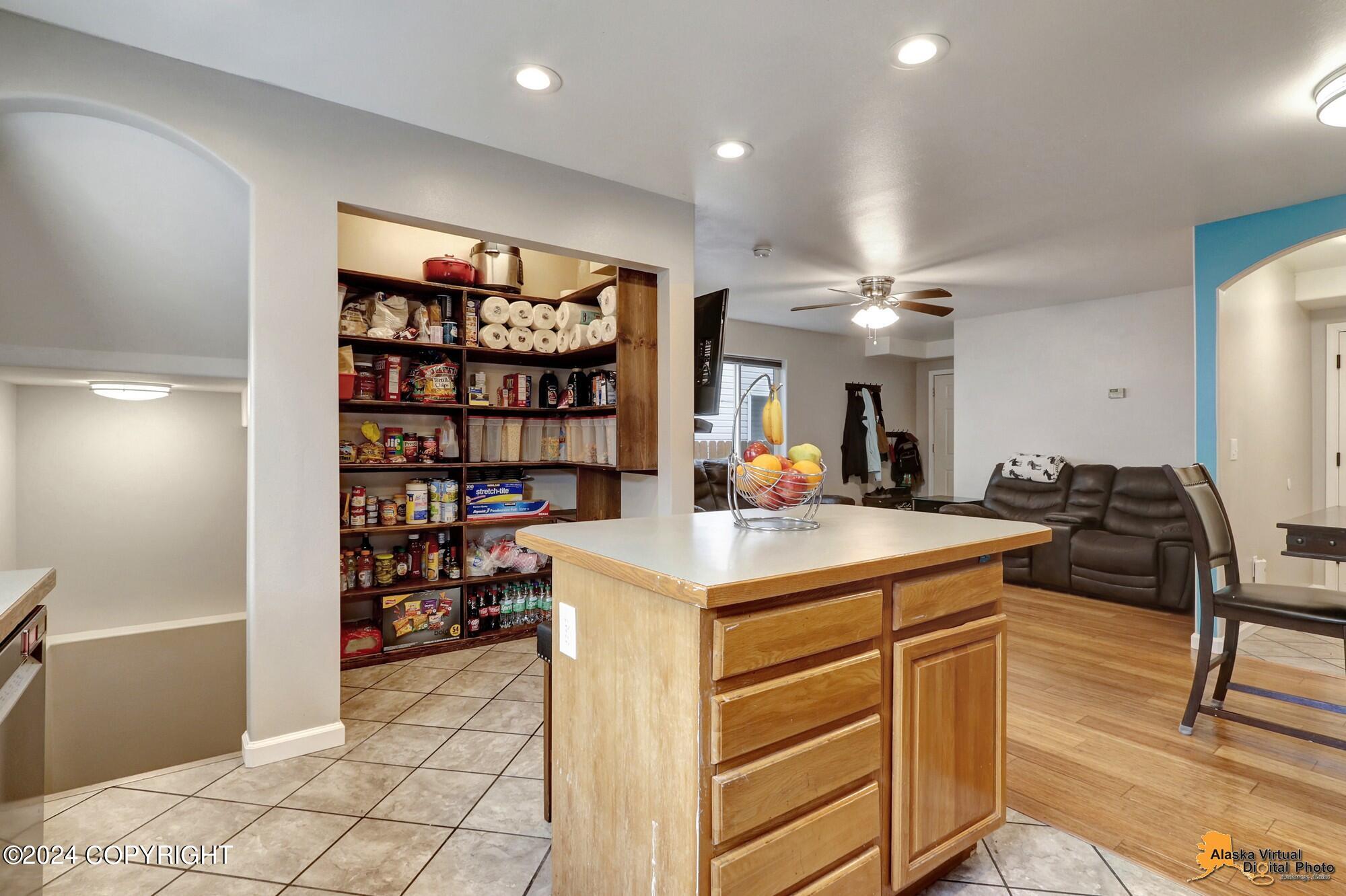 5610 E 4th Avenue # 9 Unit: #9