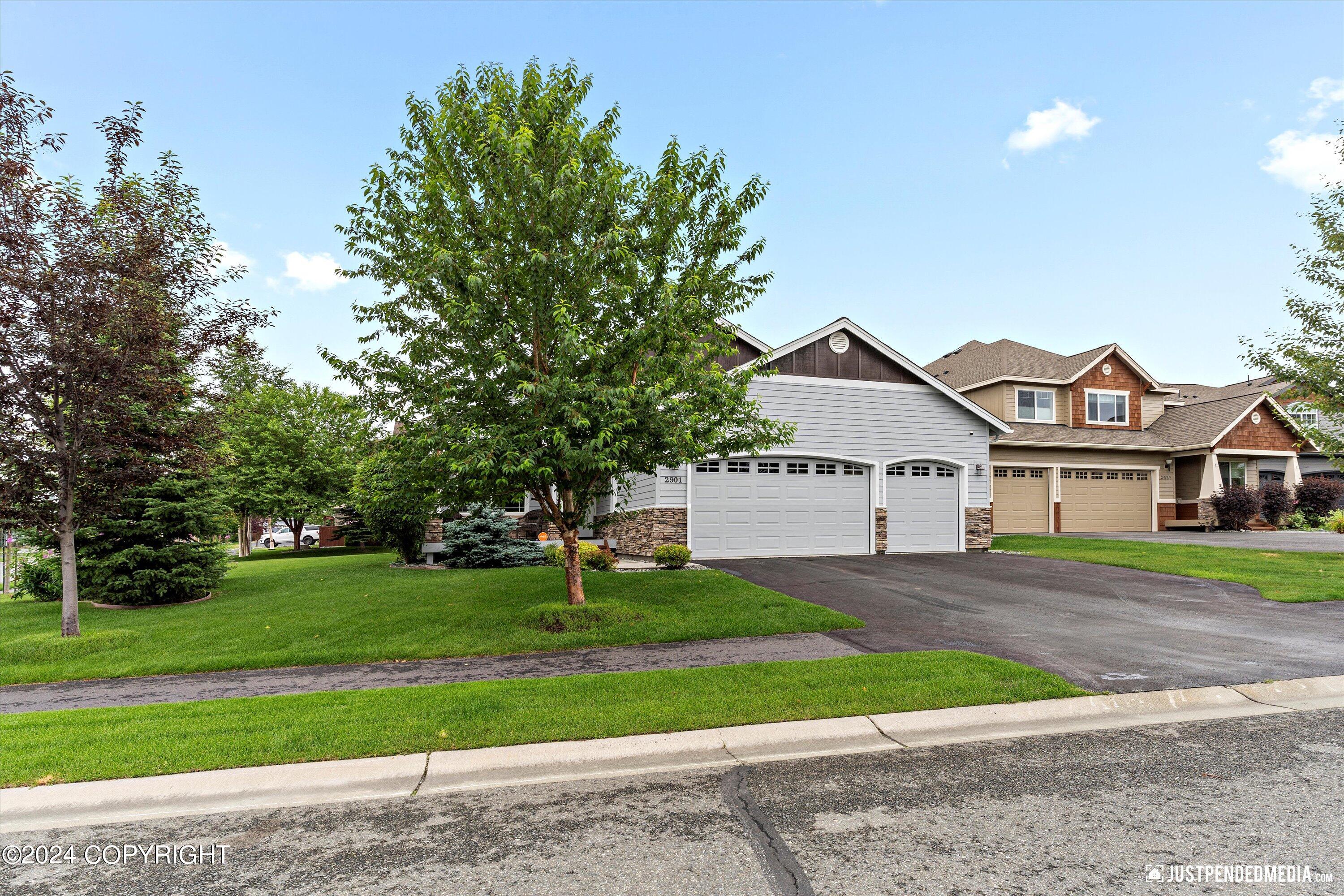 2901 Gladys Marie Circle