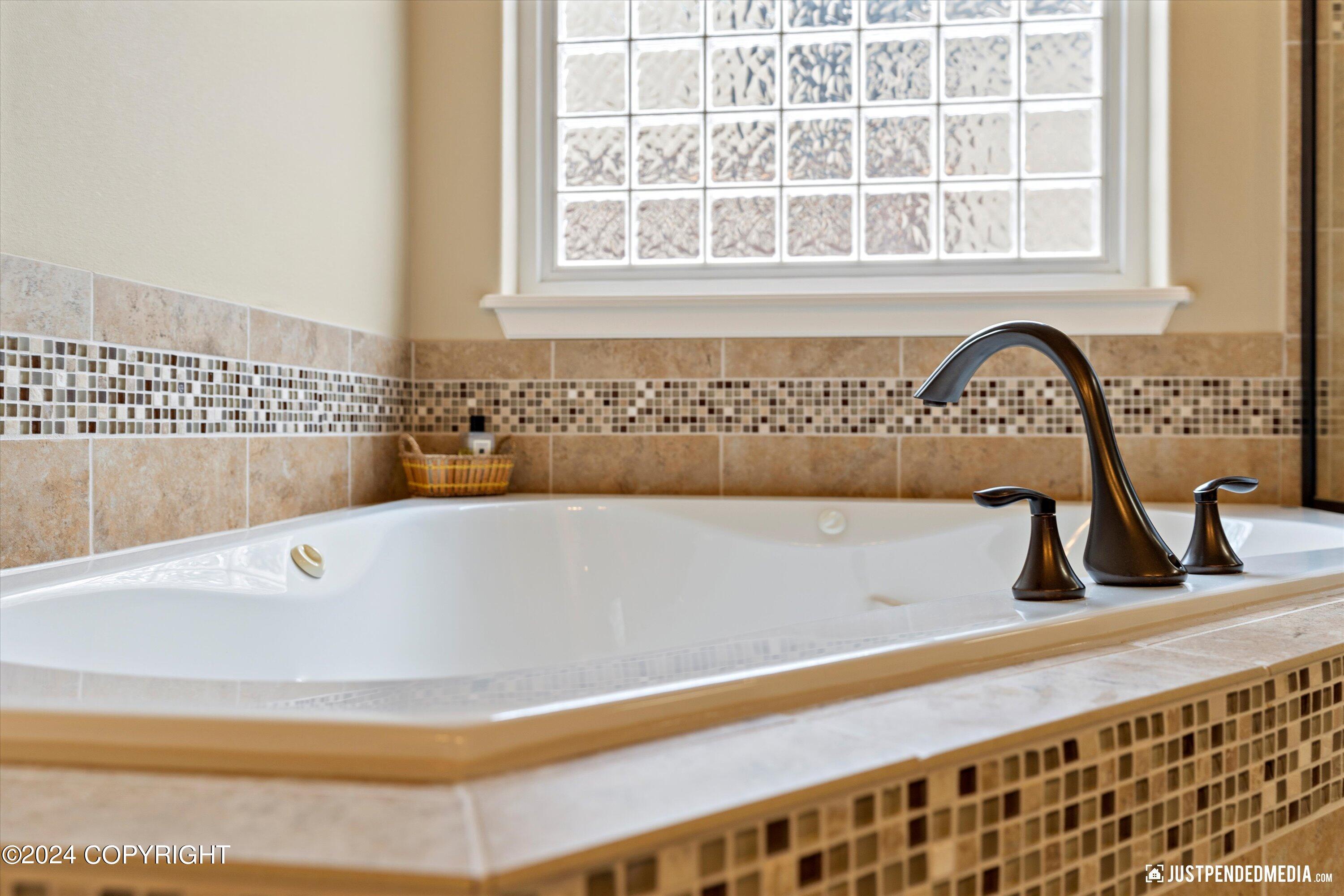 2901 Gladys Marie Circle