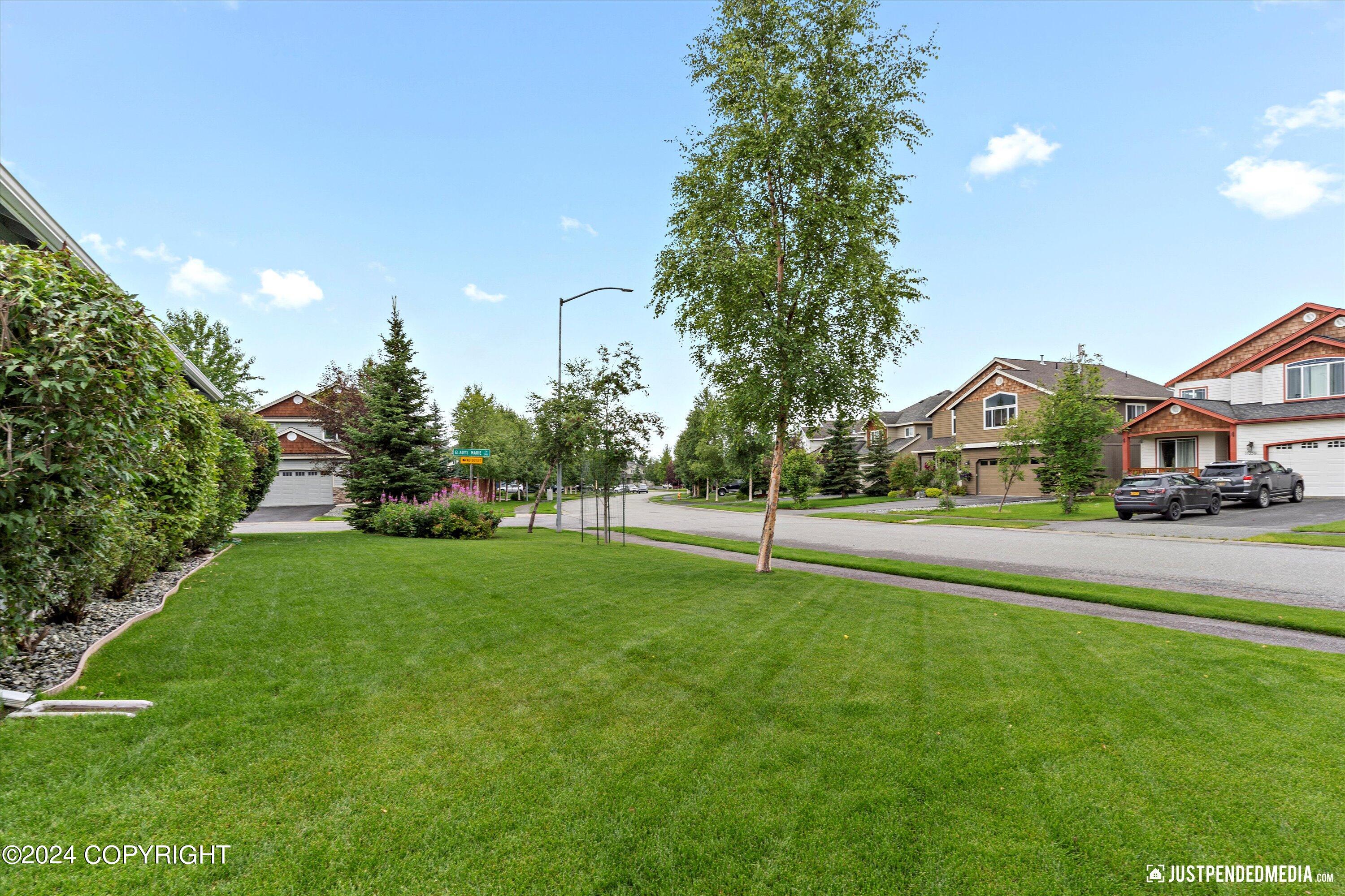 2901 Gladys Marie Circle