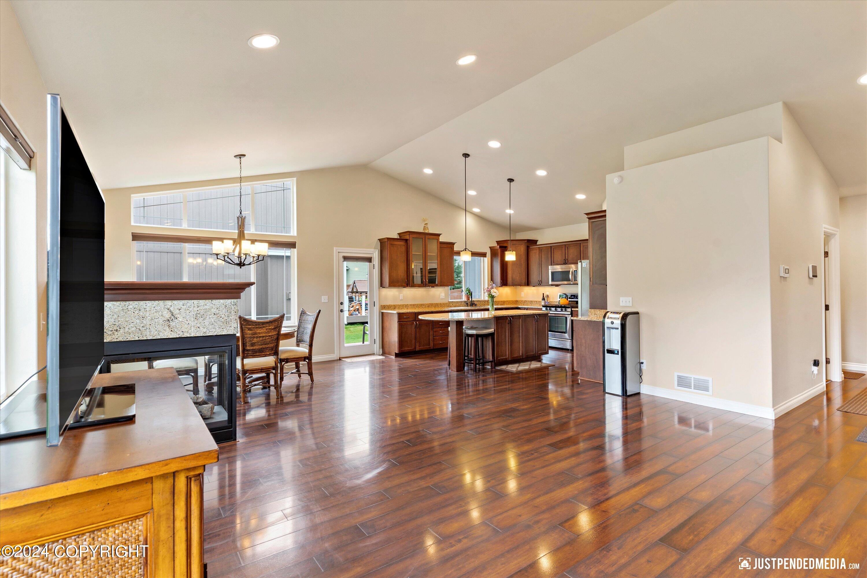 2901 Gladys Marie Circle