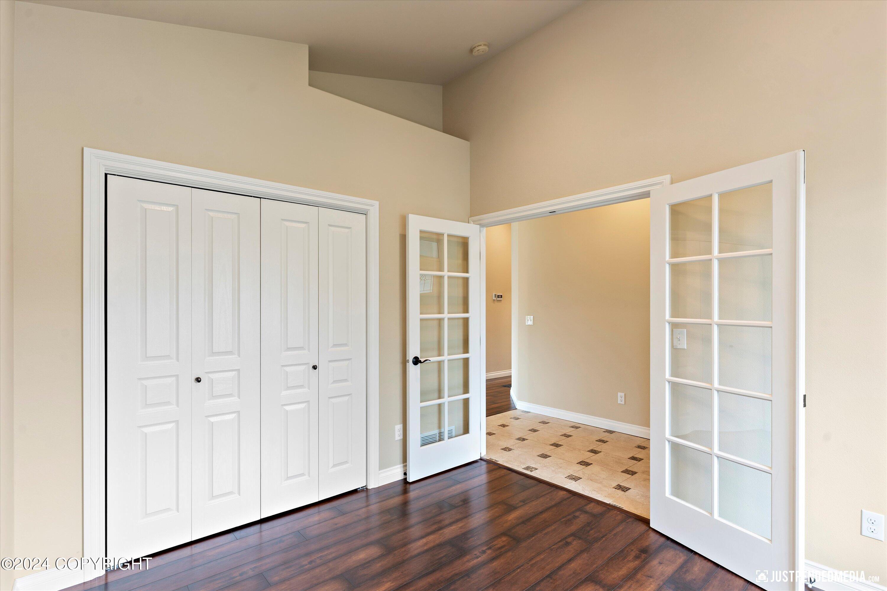 2901 Gladys Marie Circle