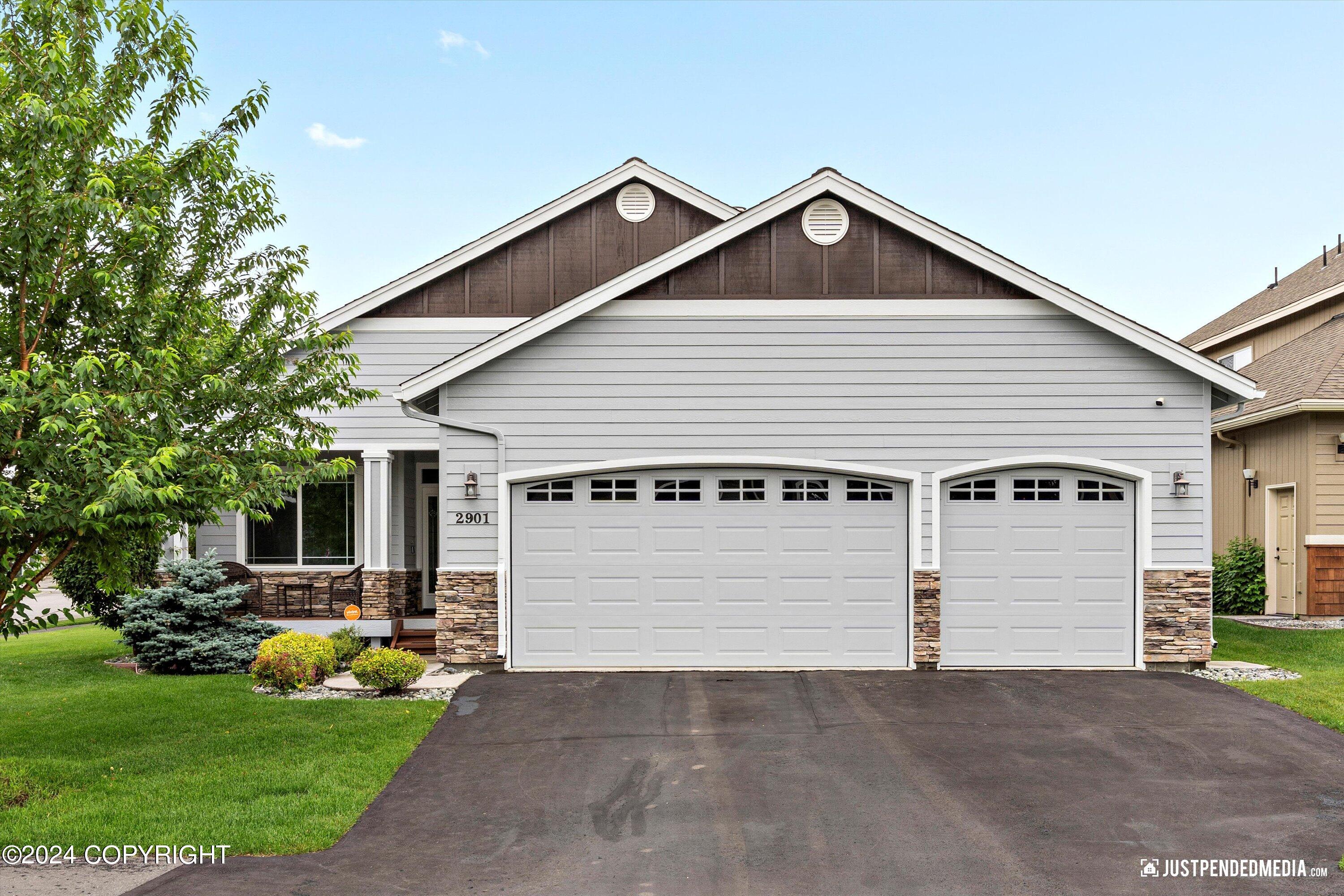 2901 Gladys Marie Circle