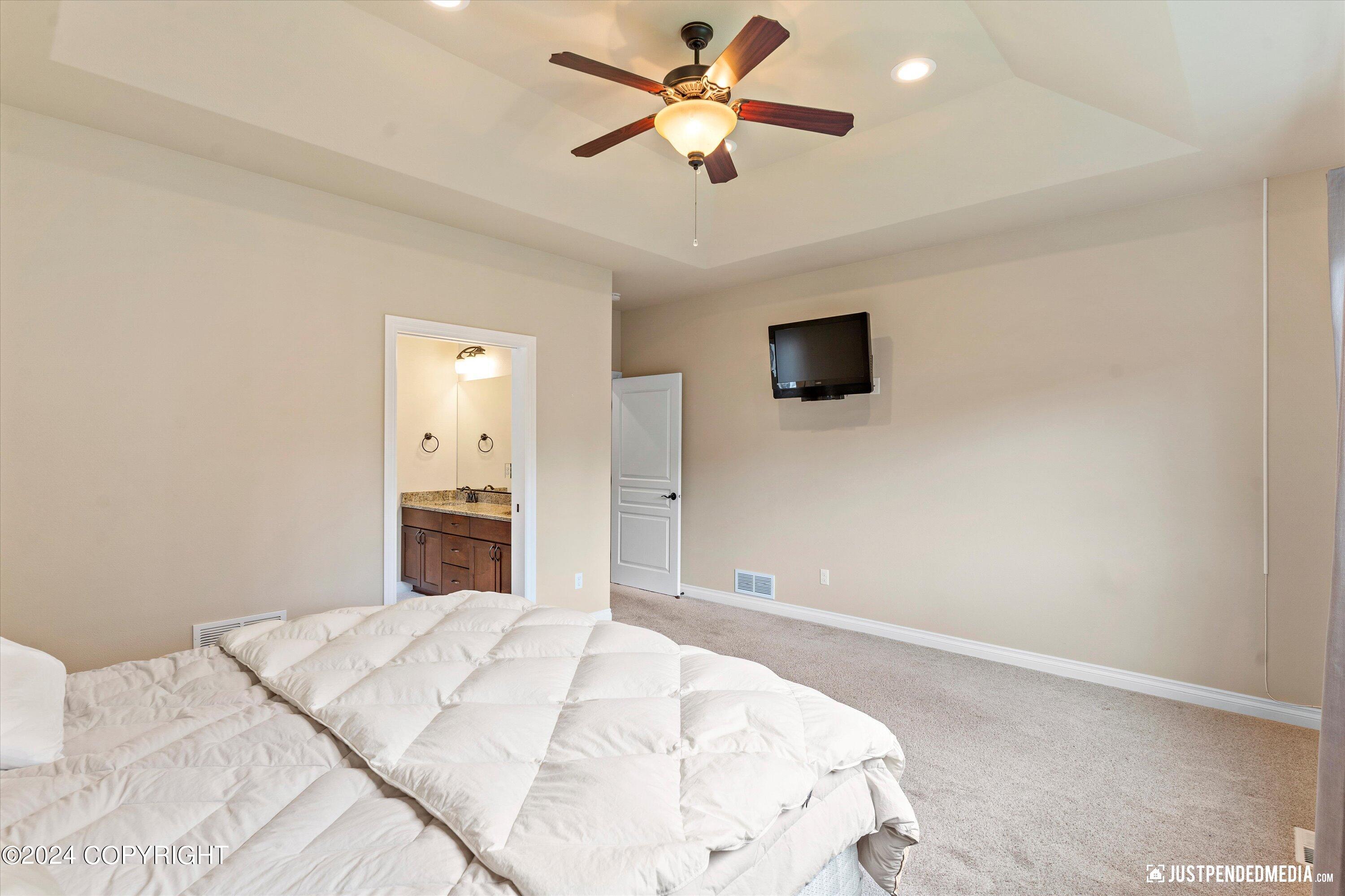 2901 Gladys Marie Circle