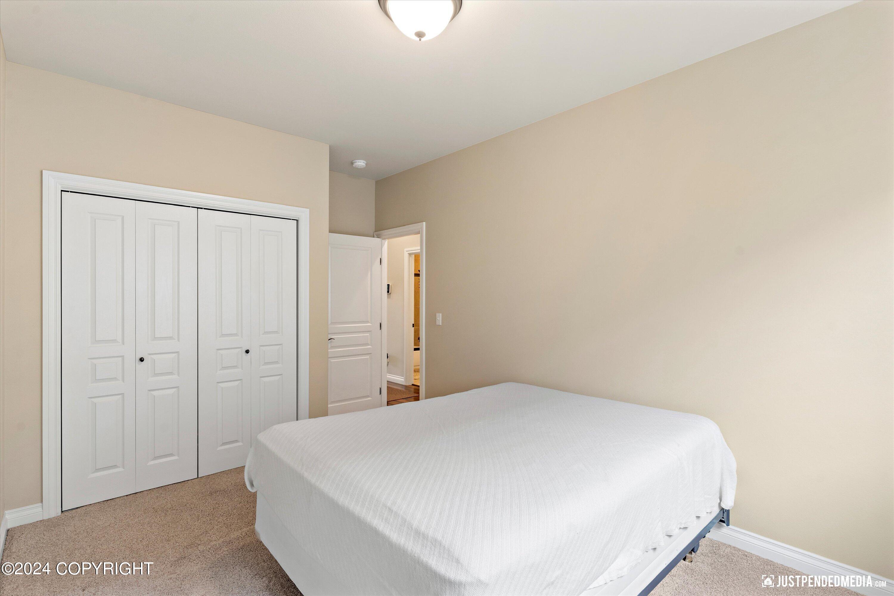 2901 Gladys Marie Circle