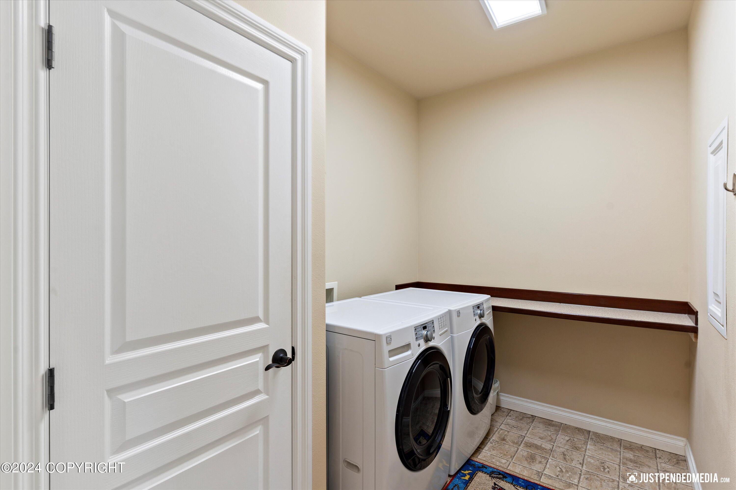 2901 Gladys Marie Circle