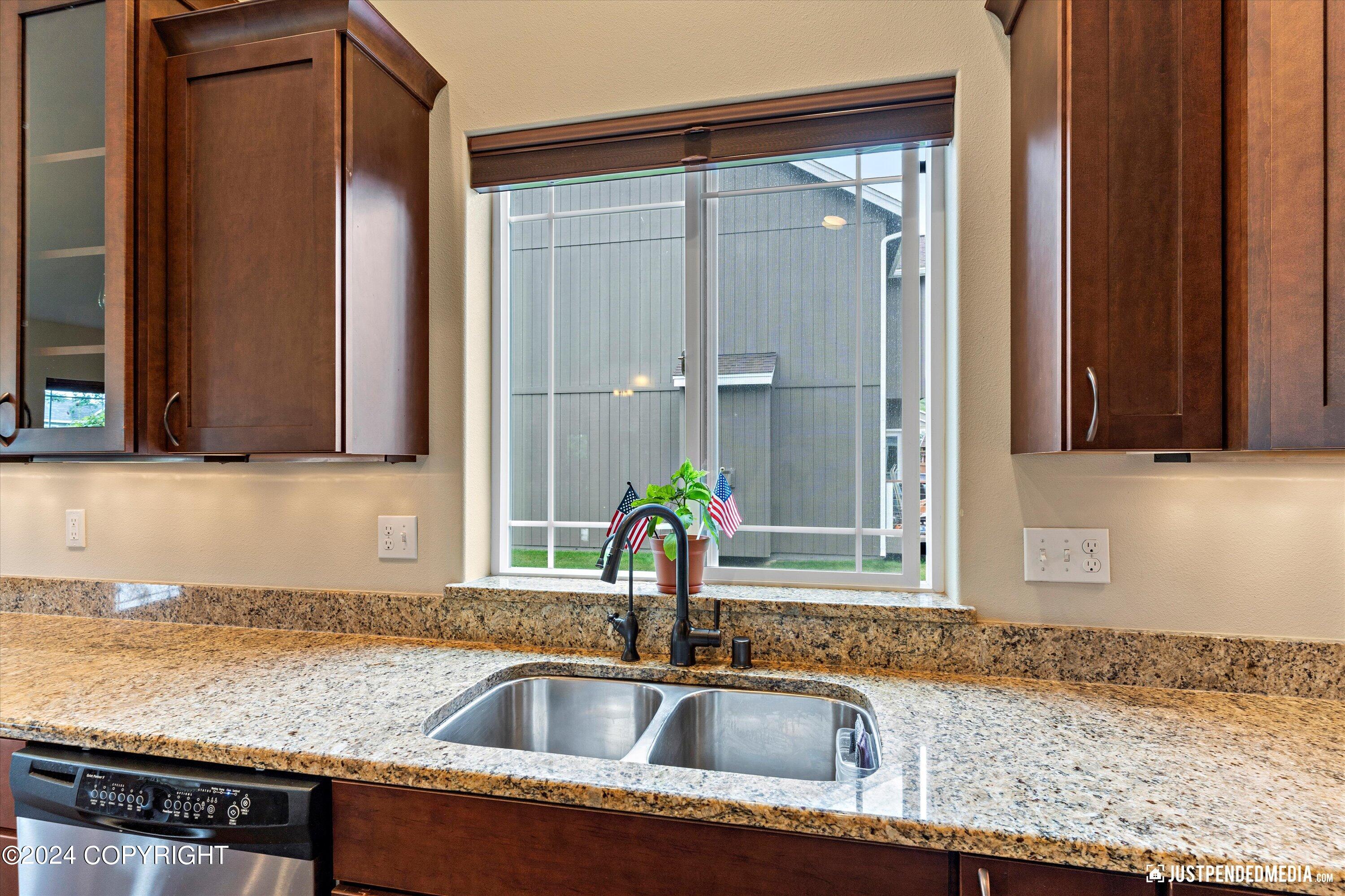 2901 Gladys Marie Circle