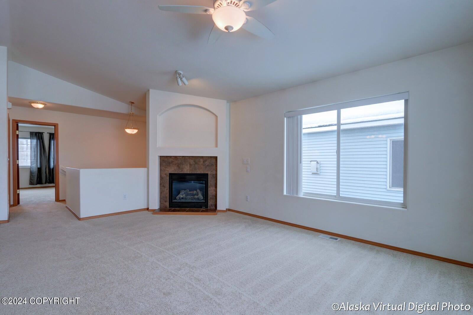 6594 Whispering Loop # B Unit: #B