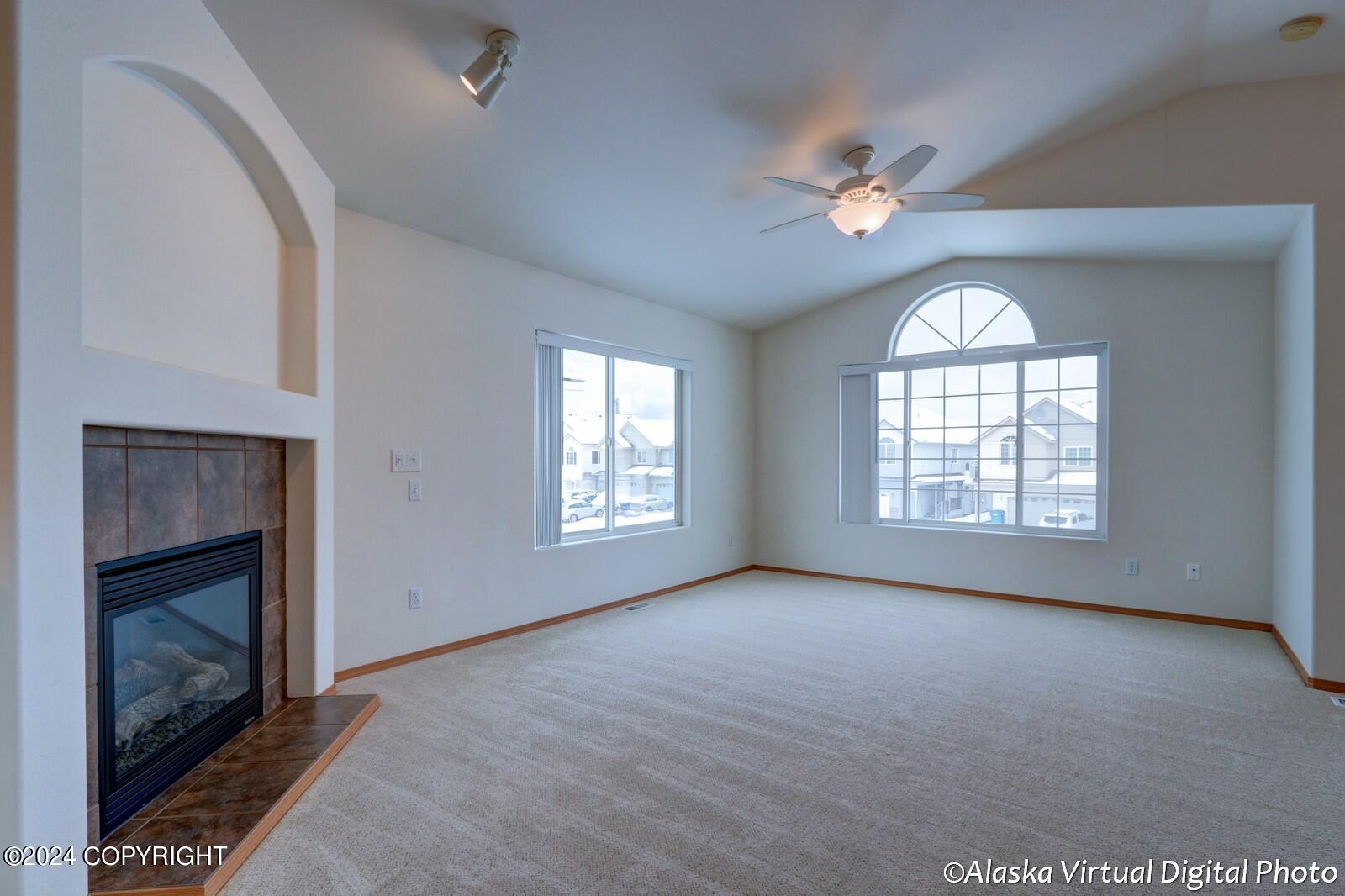 6594 Whispering Loop # B Unit: #B