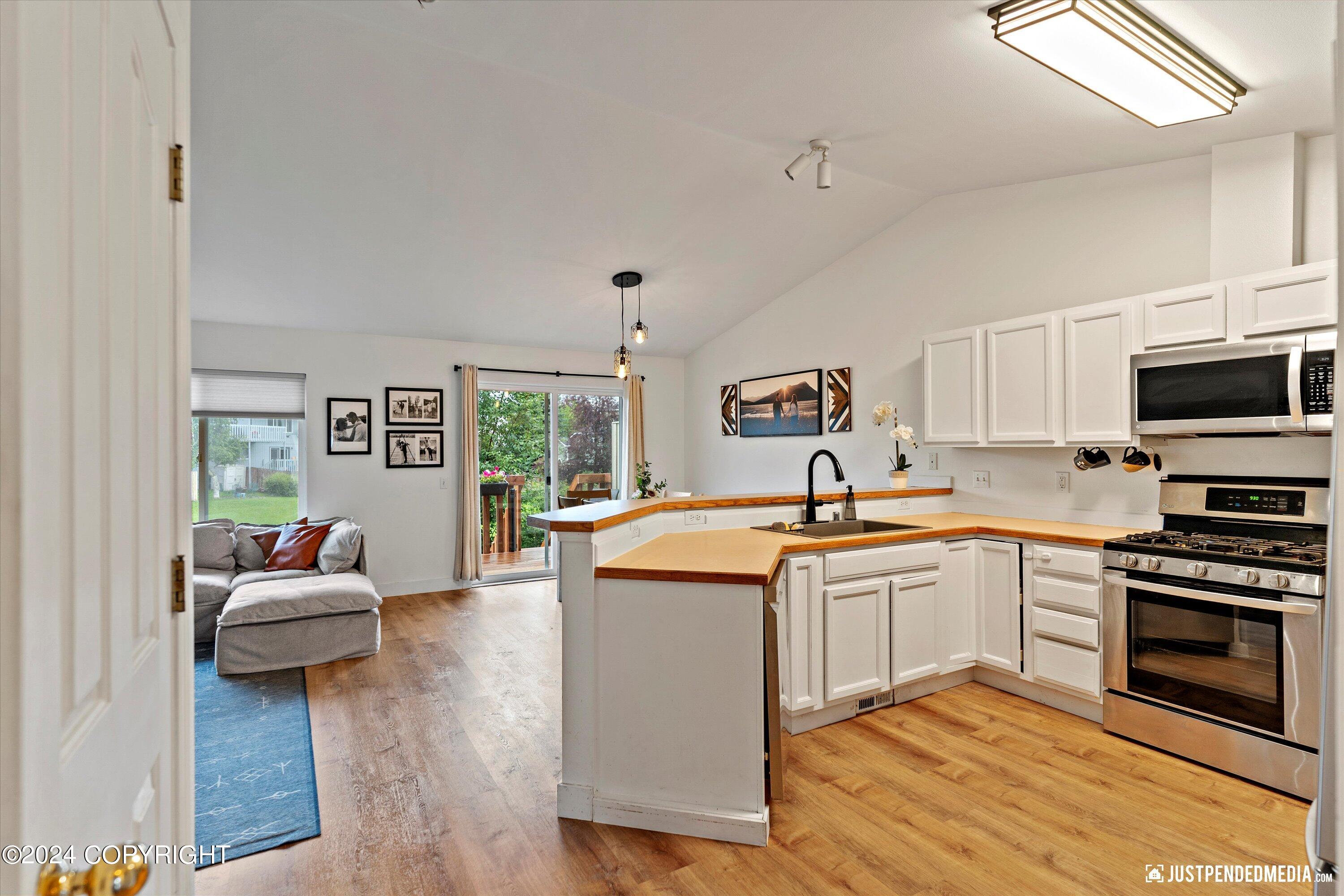 2345 Ridgemont Circle