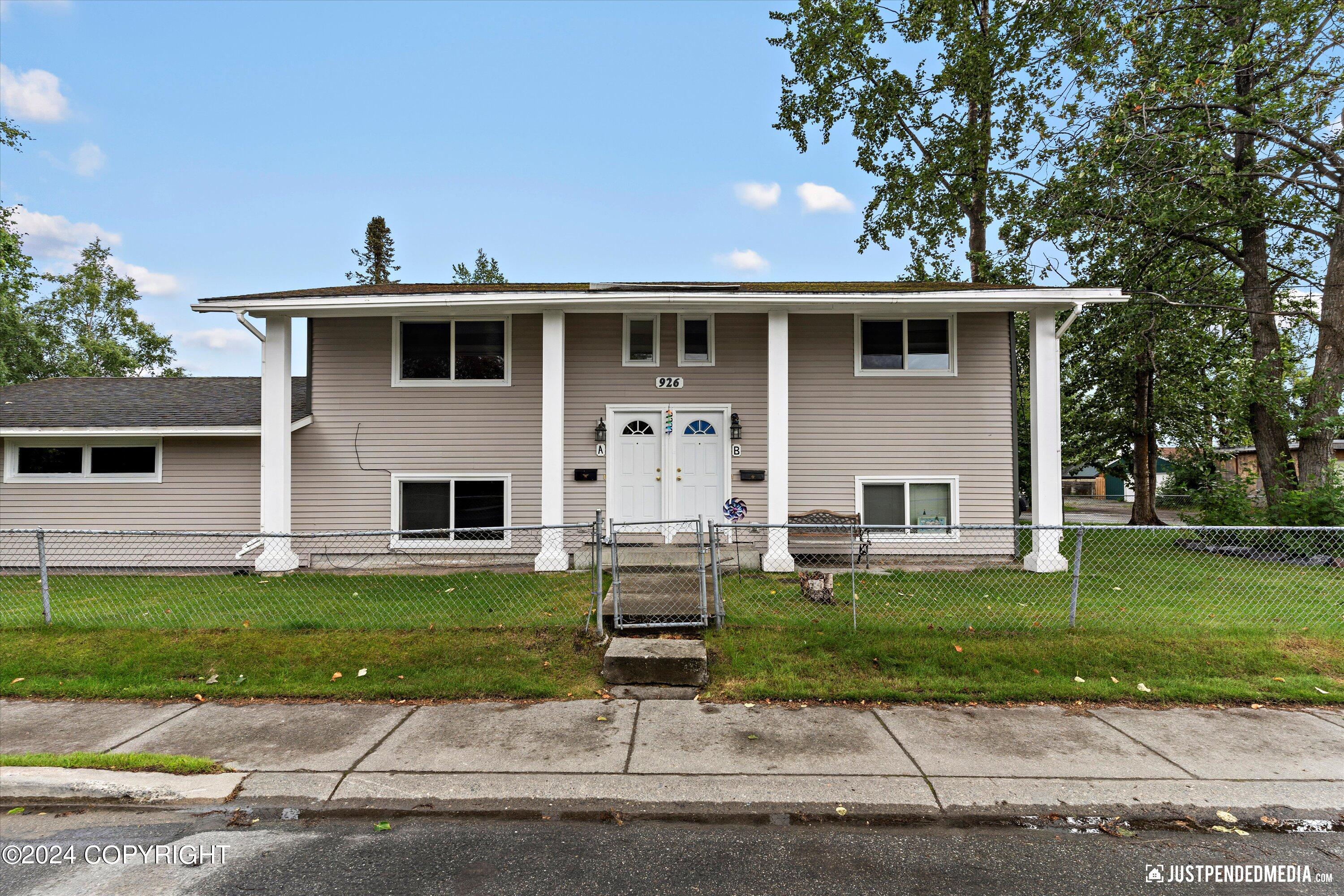 926 E 13th Avenue