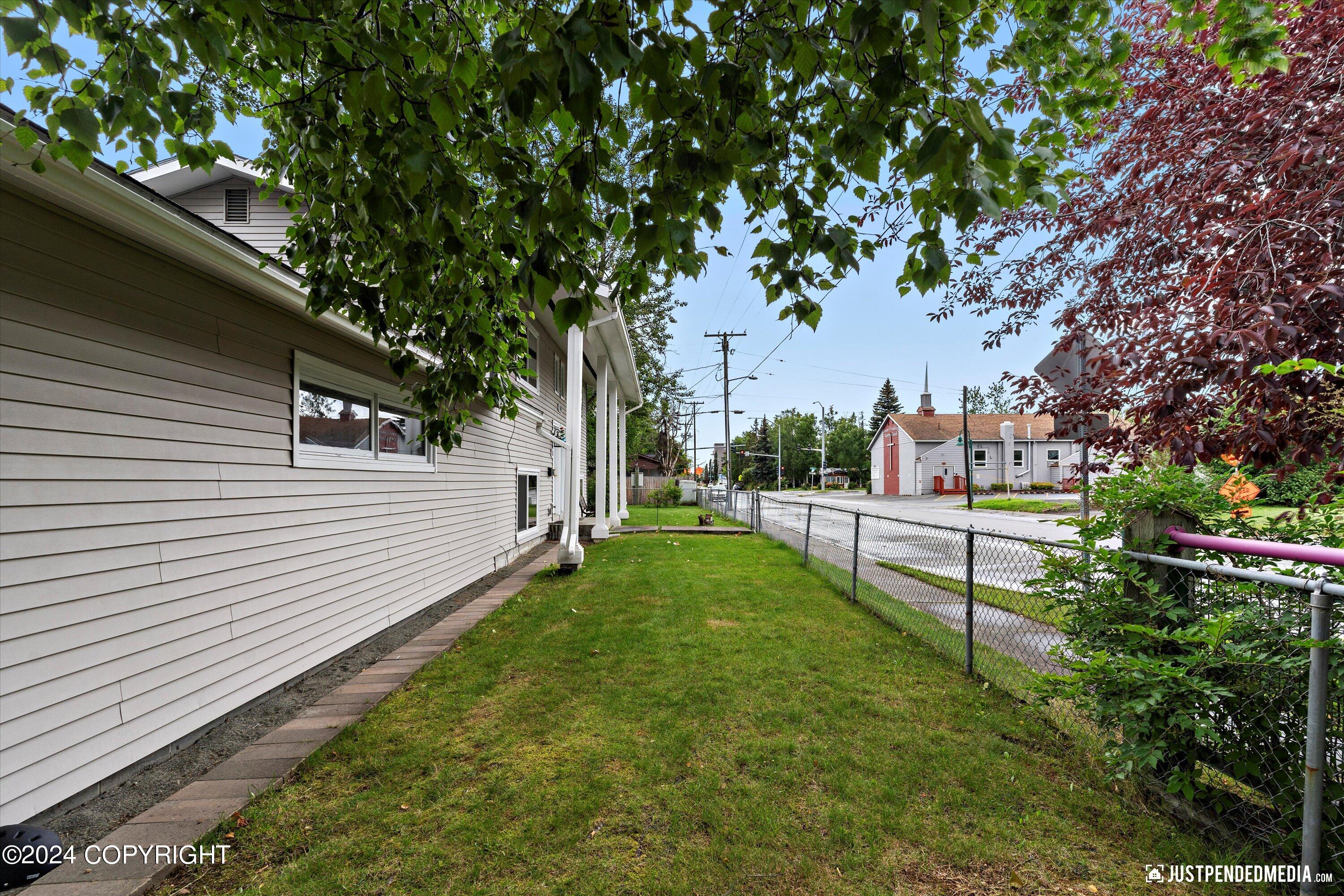 926 E 13th Avenue