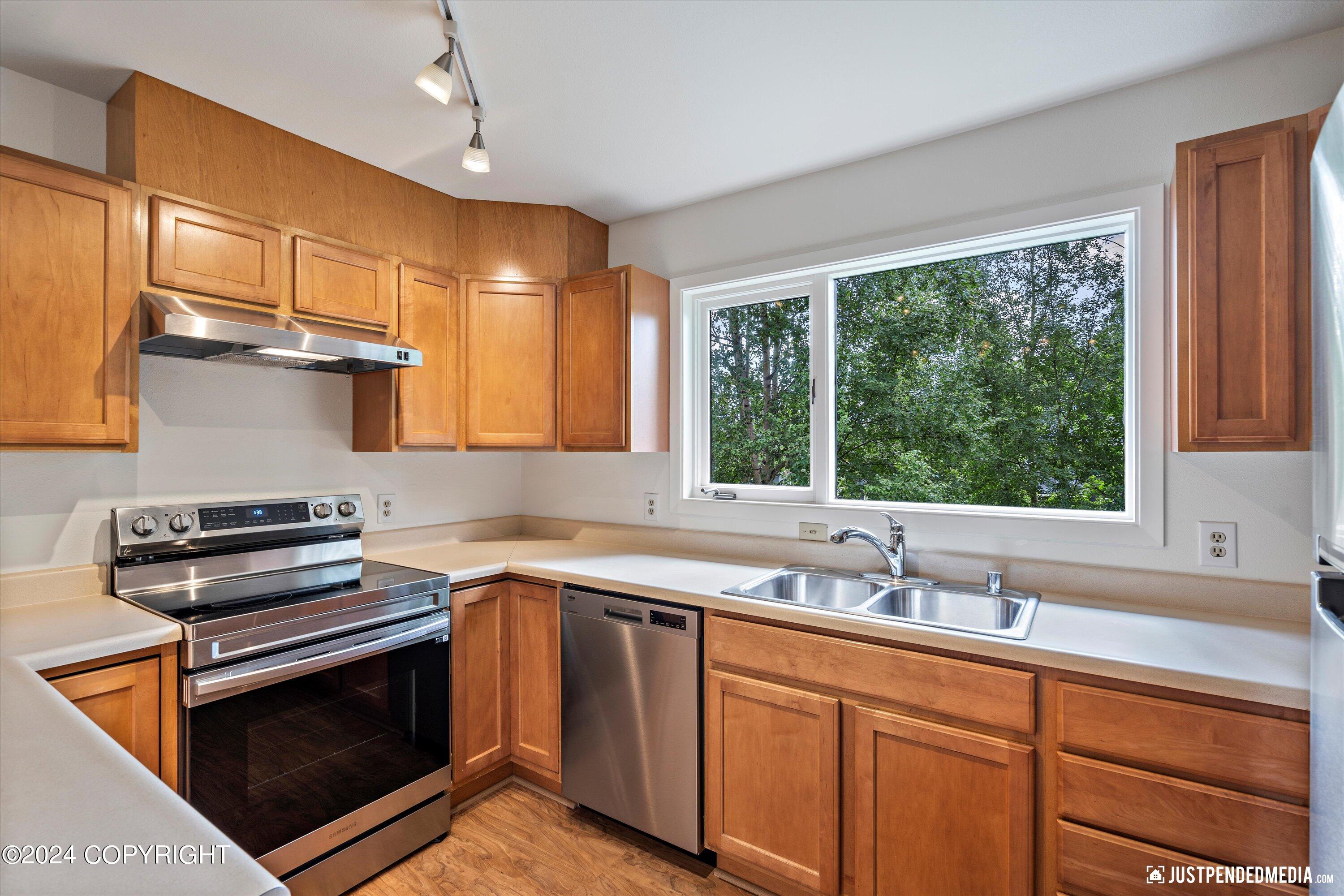 3600 W 41st Avenue
