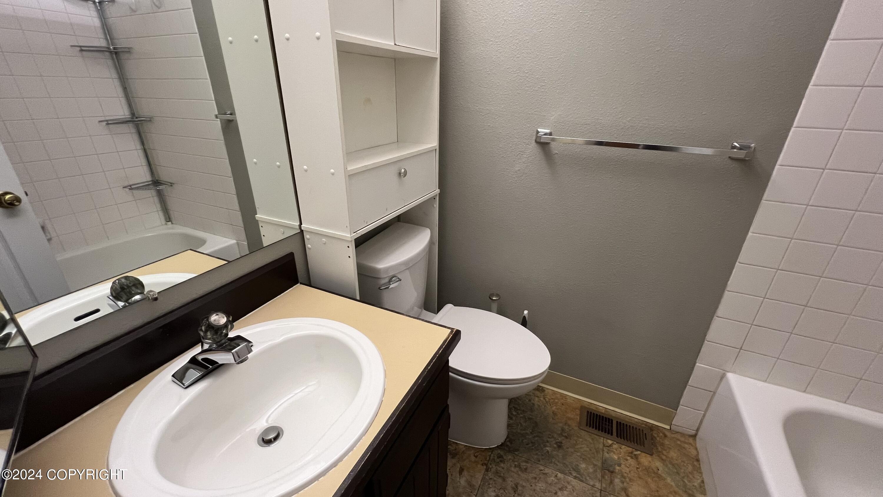 7270 Huntsmen Circle # 1B