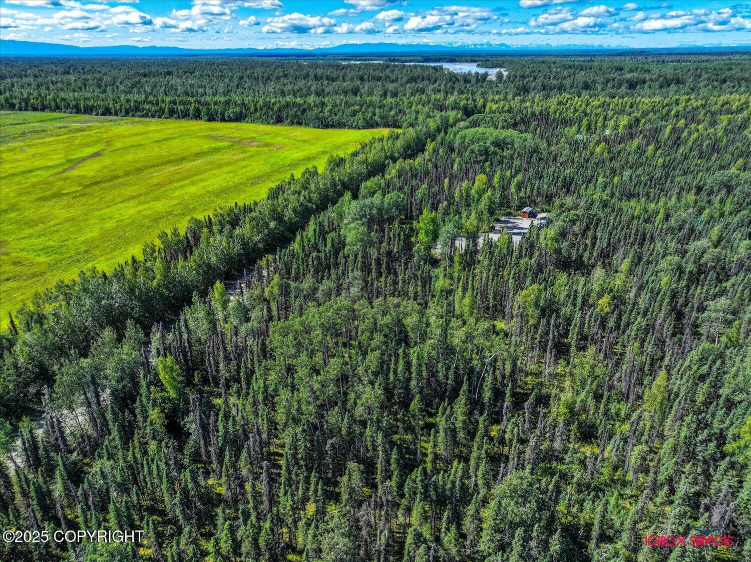 13903 E Beaver Drive