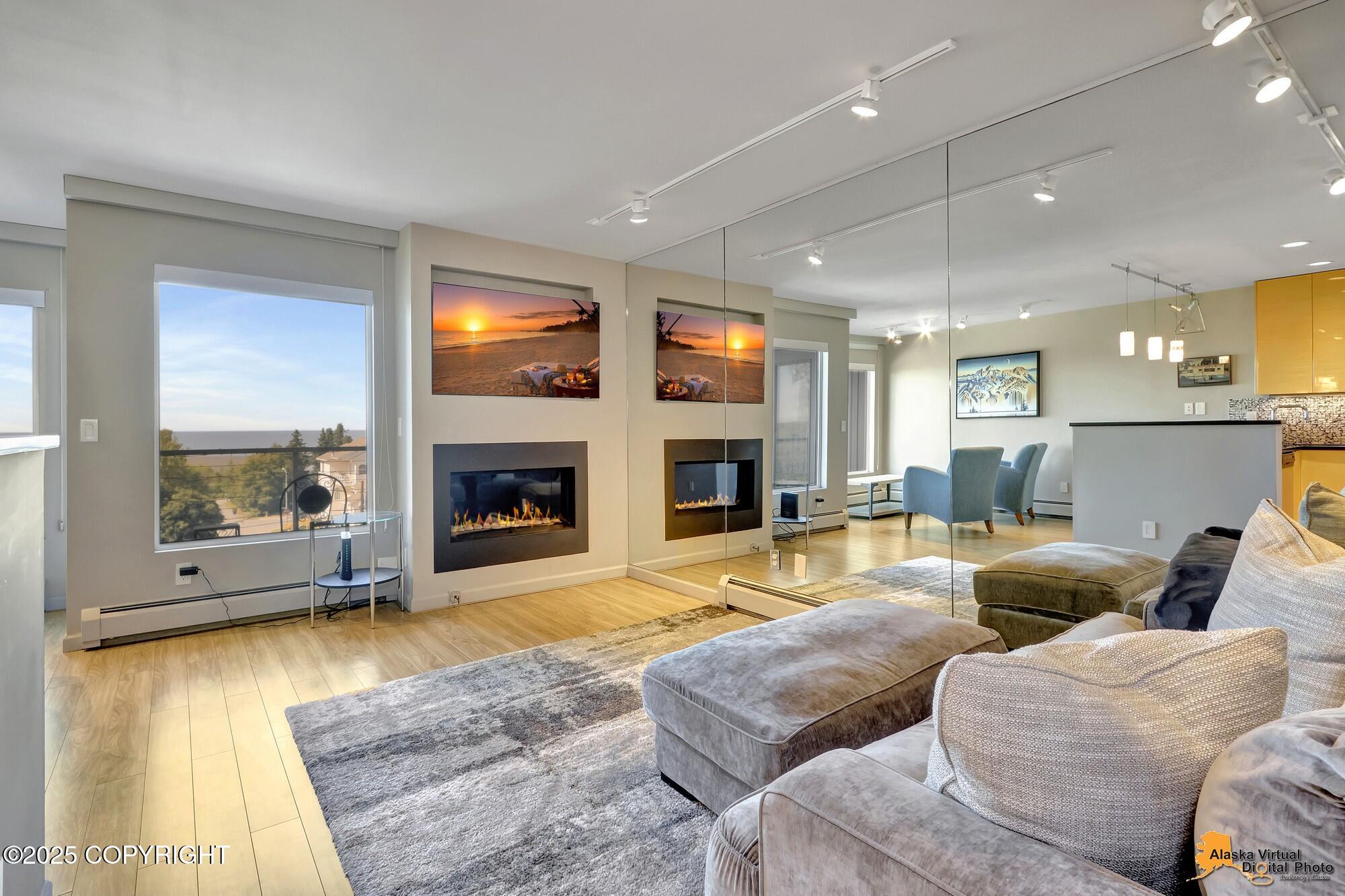 1130 W 6th Avenue # 2 Unit: #2