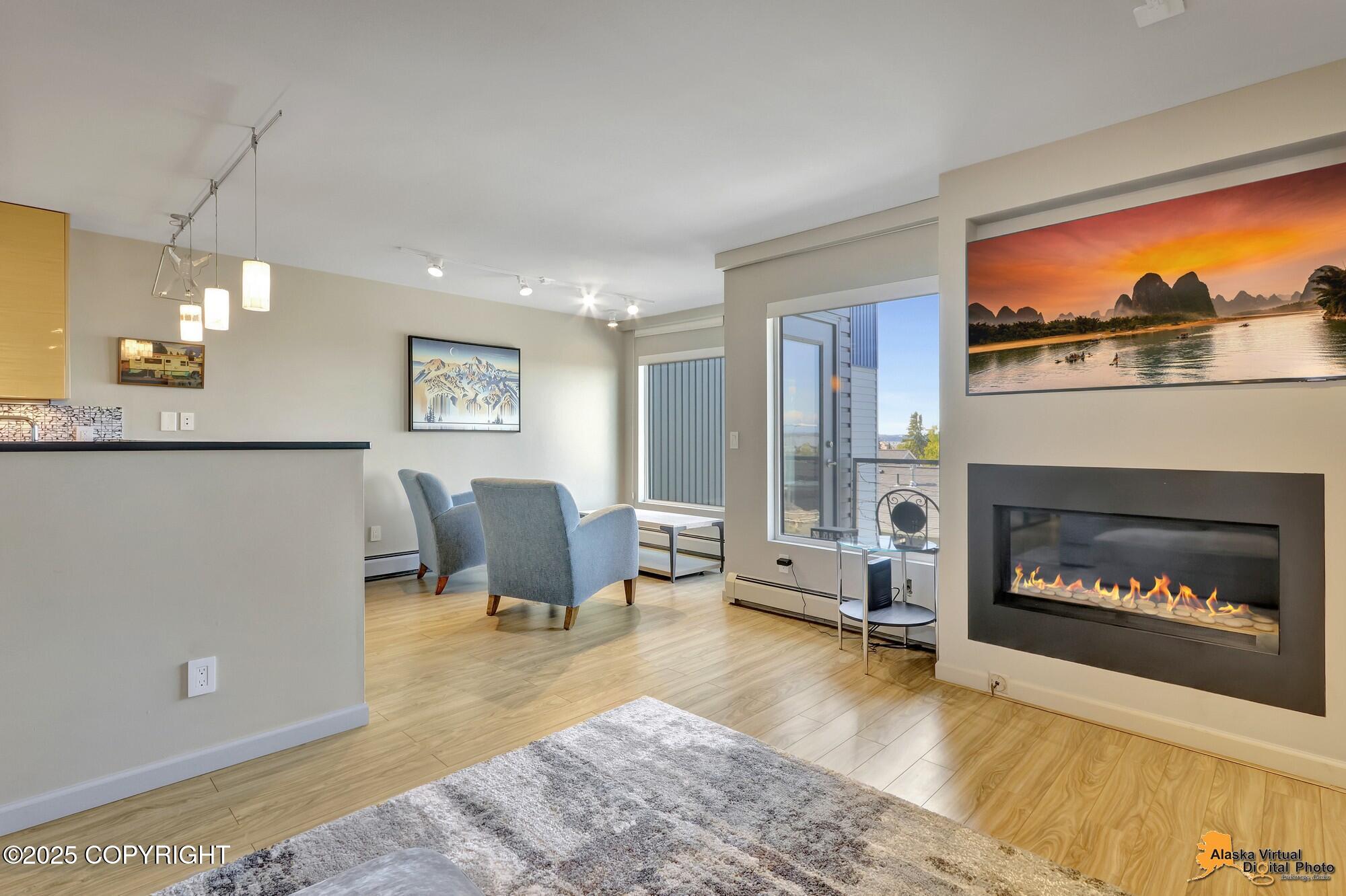 1130 W 6th Avenue # 2 Unit: #2