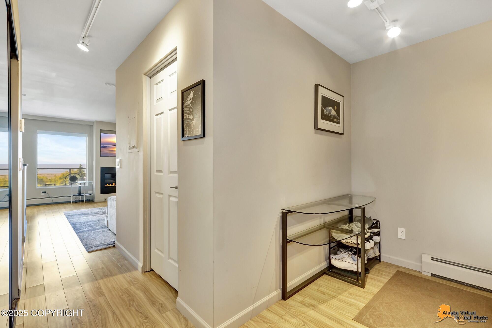 1130 W 6th Avenue # 2 Unit: #2