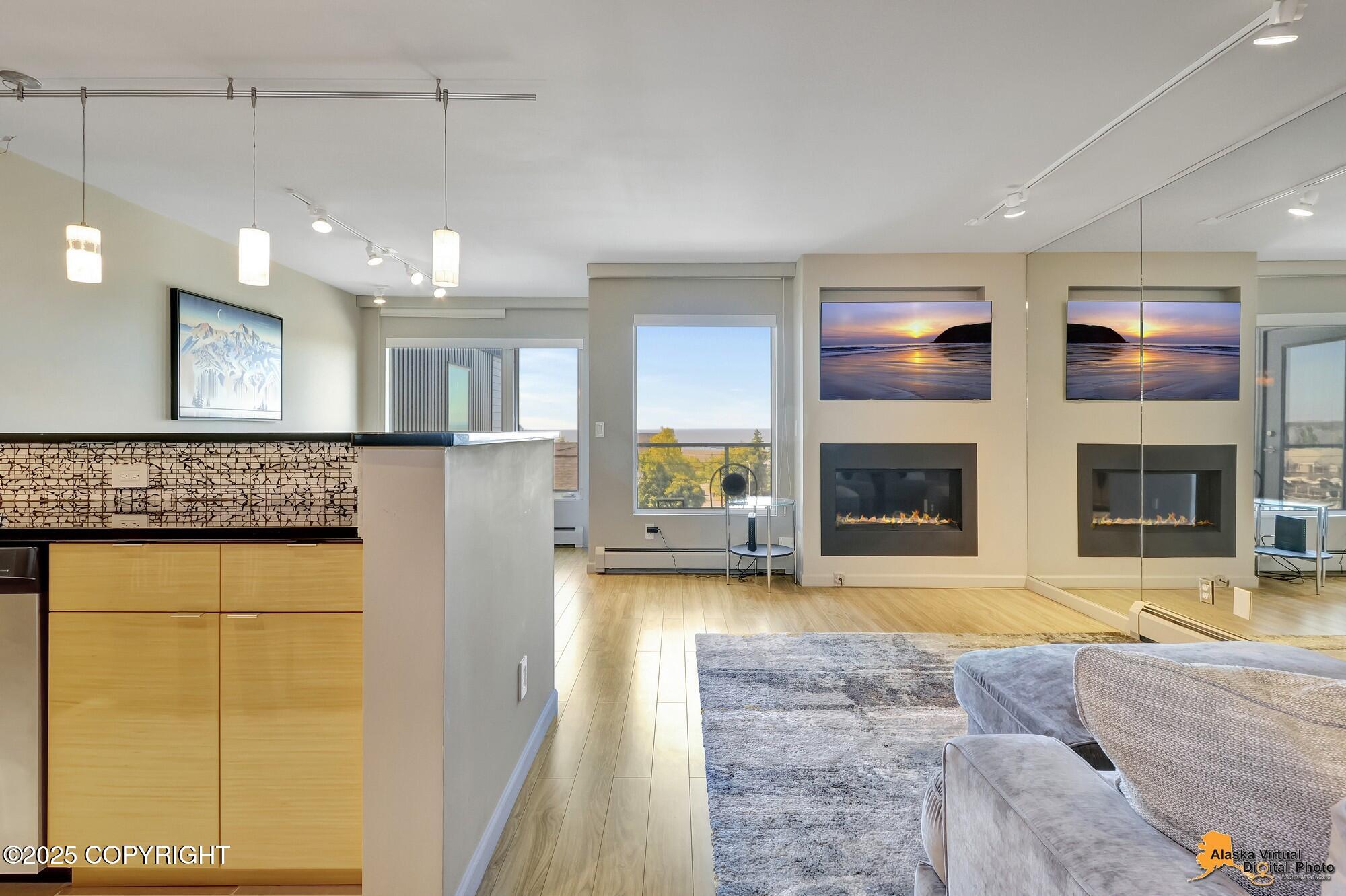 1130 W 6th Avenue # 2 Unit: #2