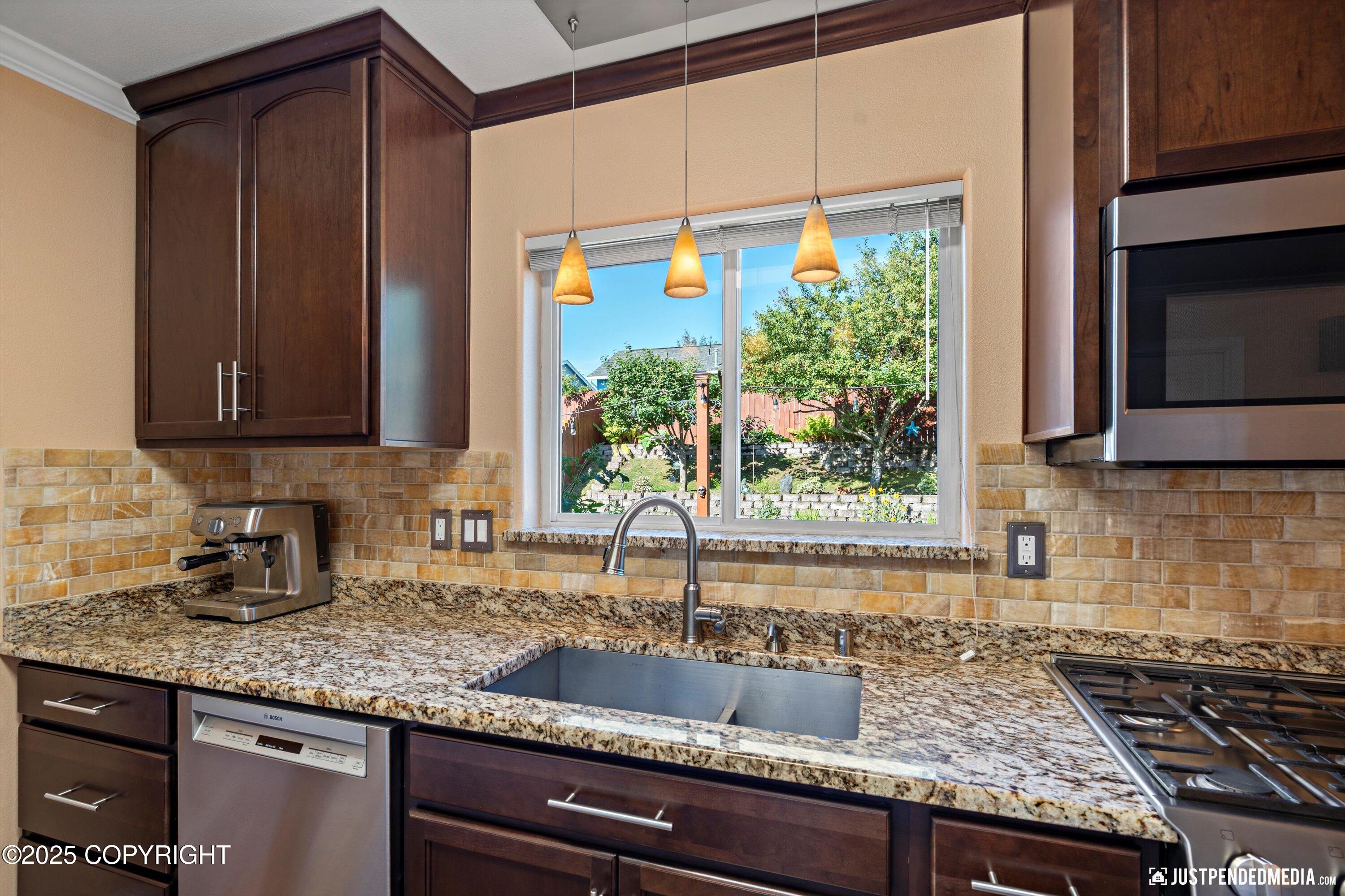 7910 Alpine View Circle