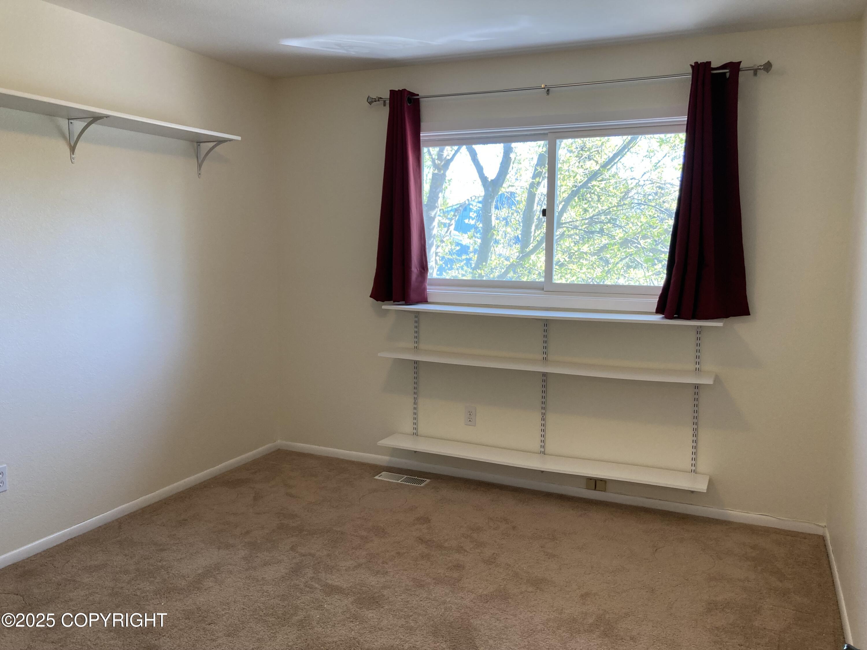 1907 Parkview Circle