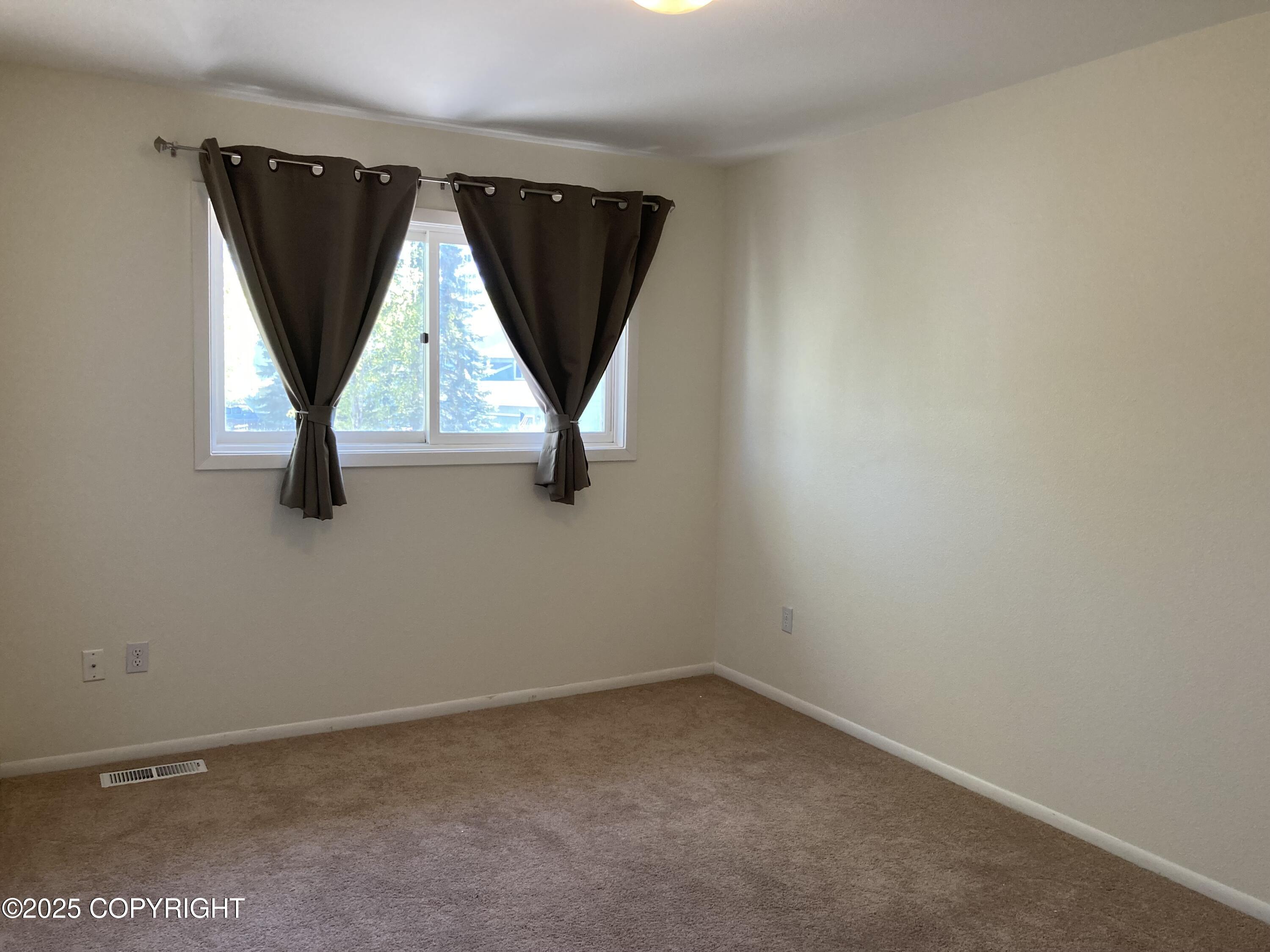 1907 Parkview Circle