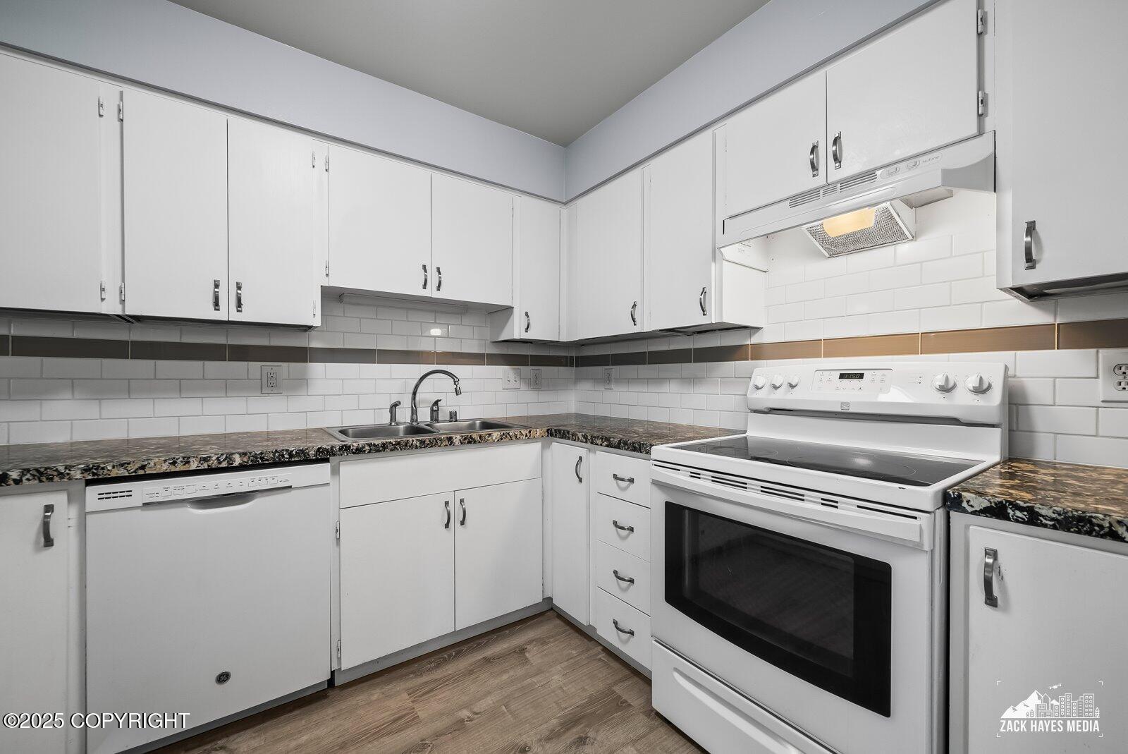 4838 Bryn Mawr Court # 4 Unit: #4