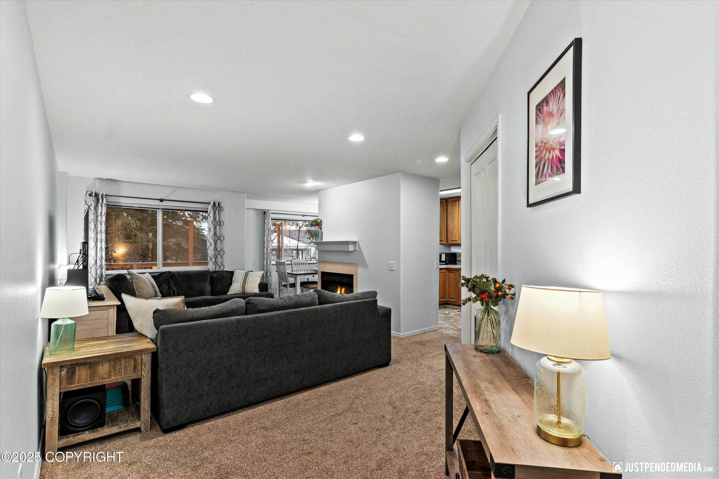 610 E 76th Avenue # 3 Unit: #3