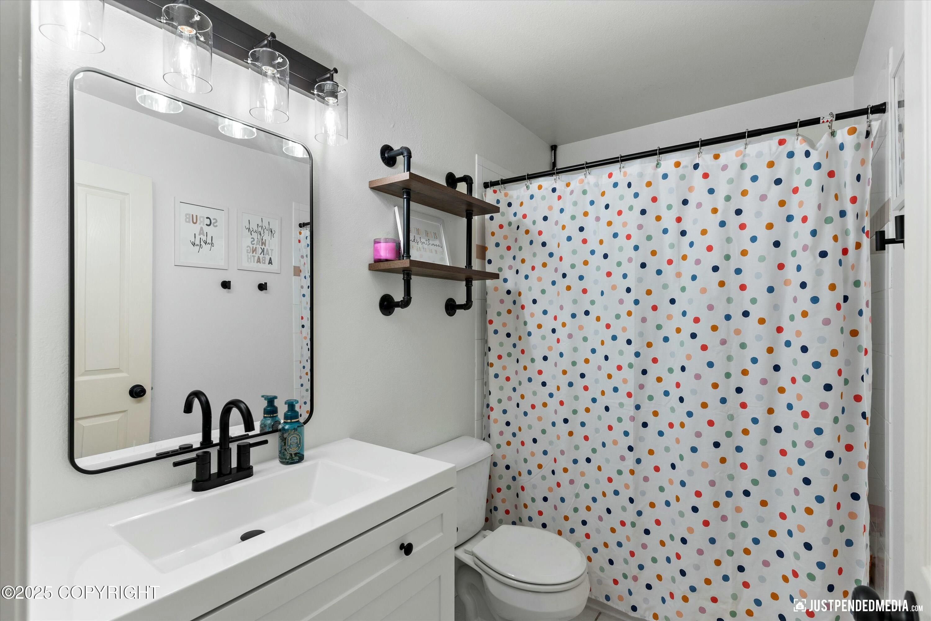 610 E 76th Avenue # 3 Unit: #3