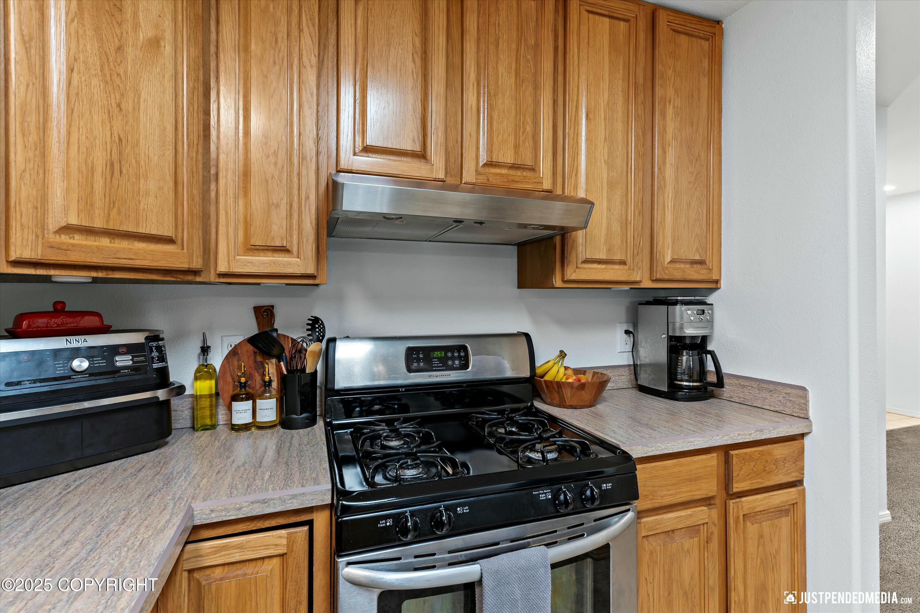 610 E 76th Avenue # 3 Unit: #3