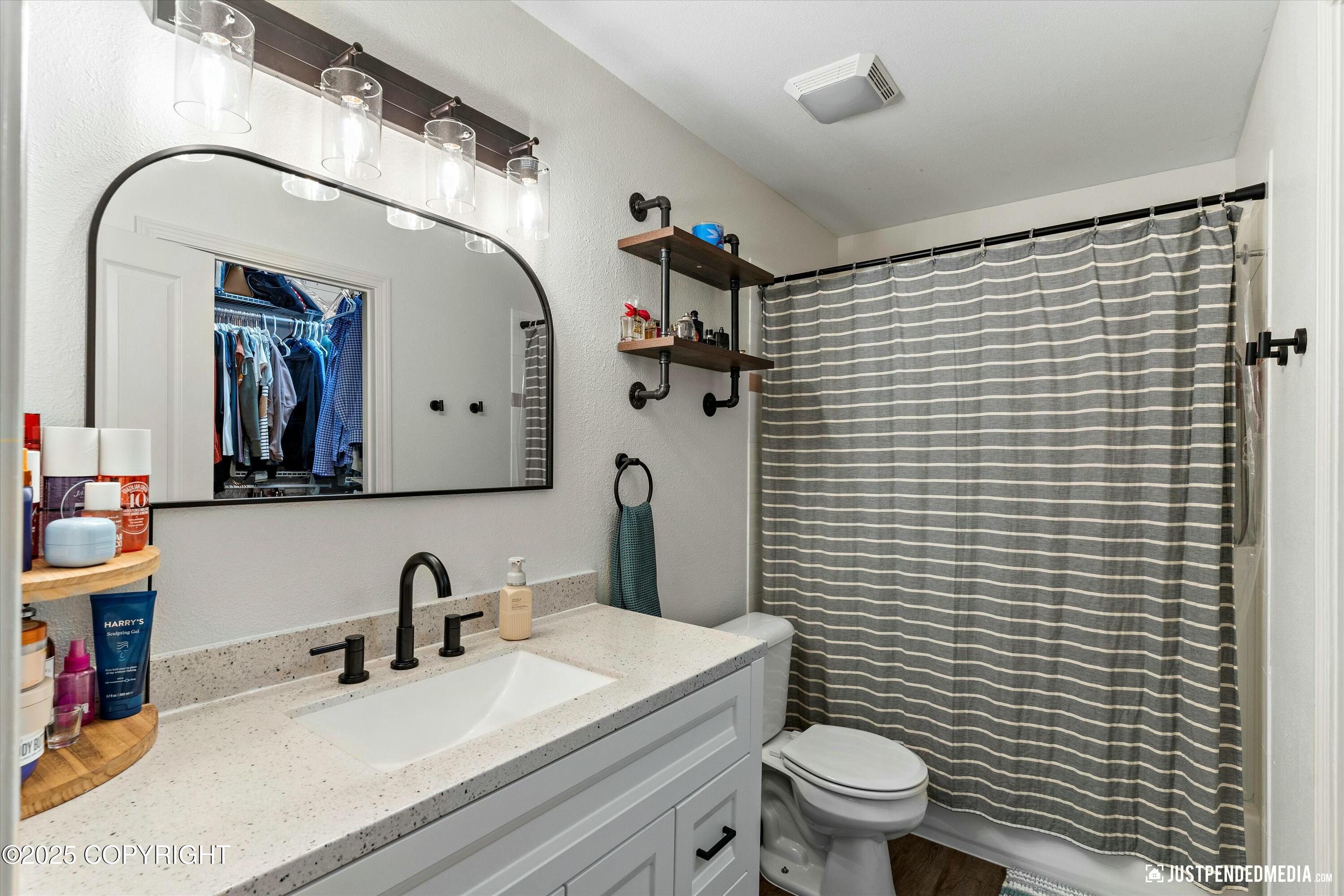 610 E 76th Avenue # 3 Unit: #3