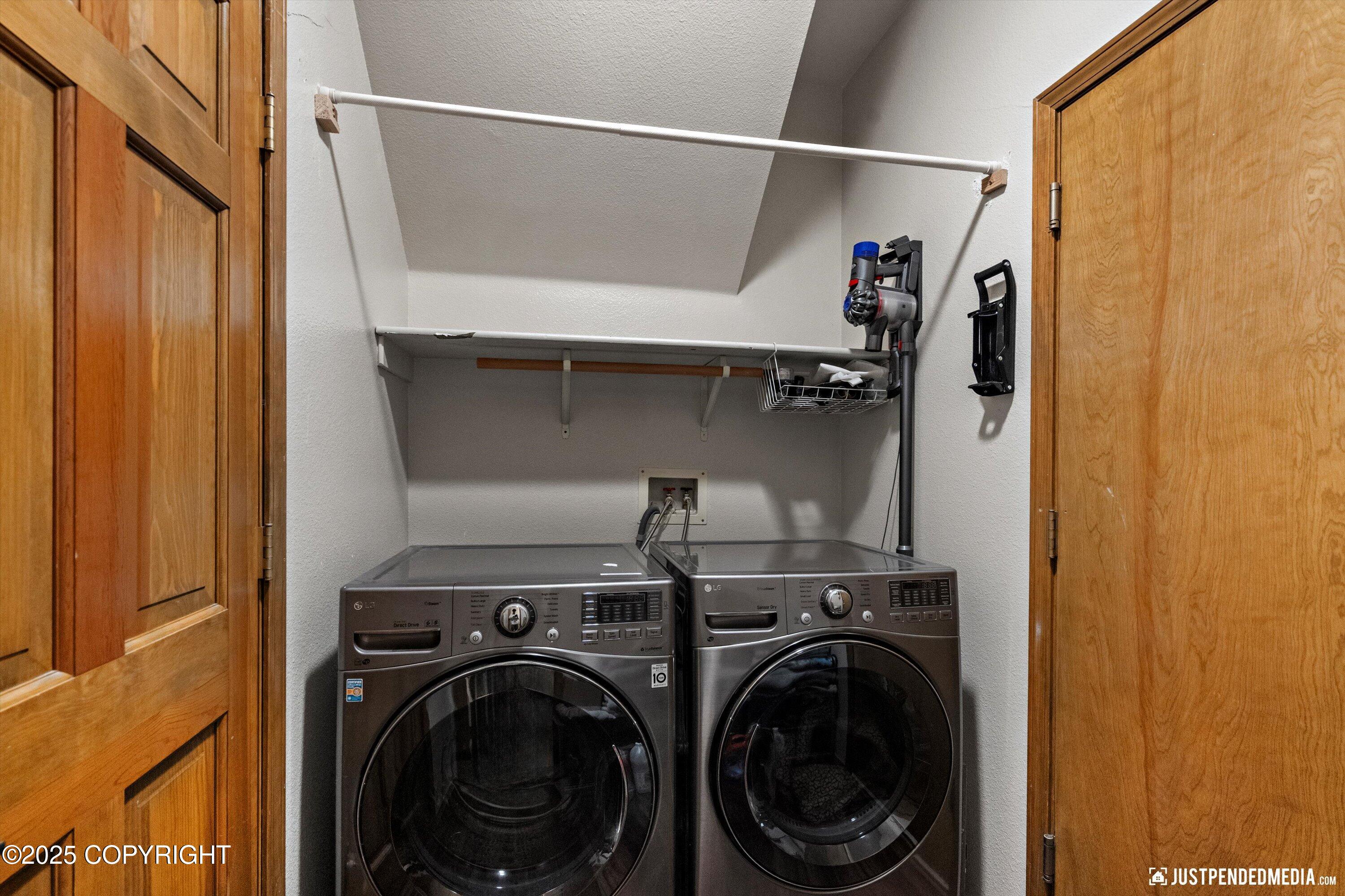 9170 Chipwood Circle