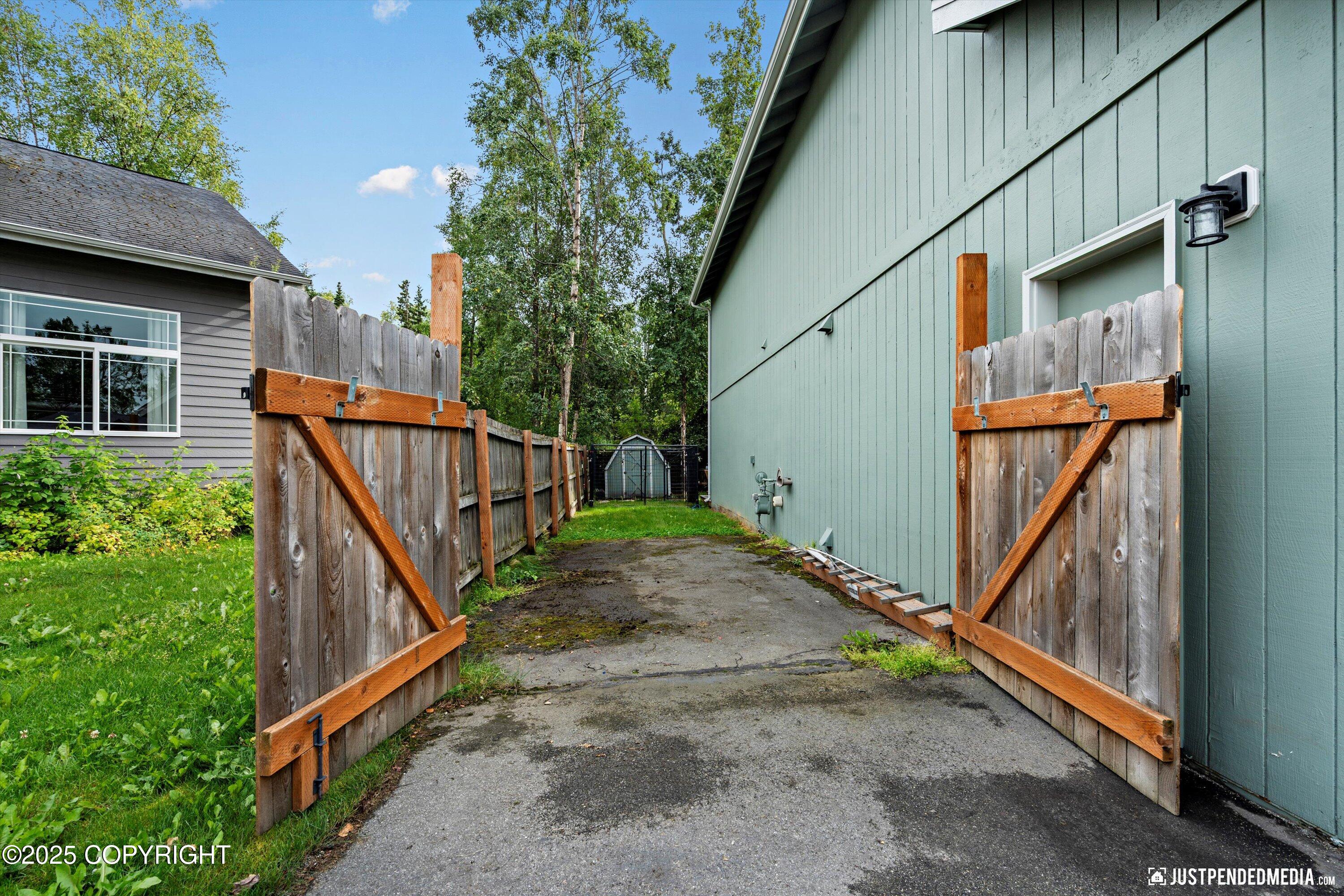 9170 Chipwood Circle