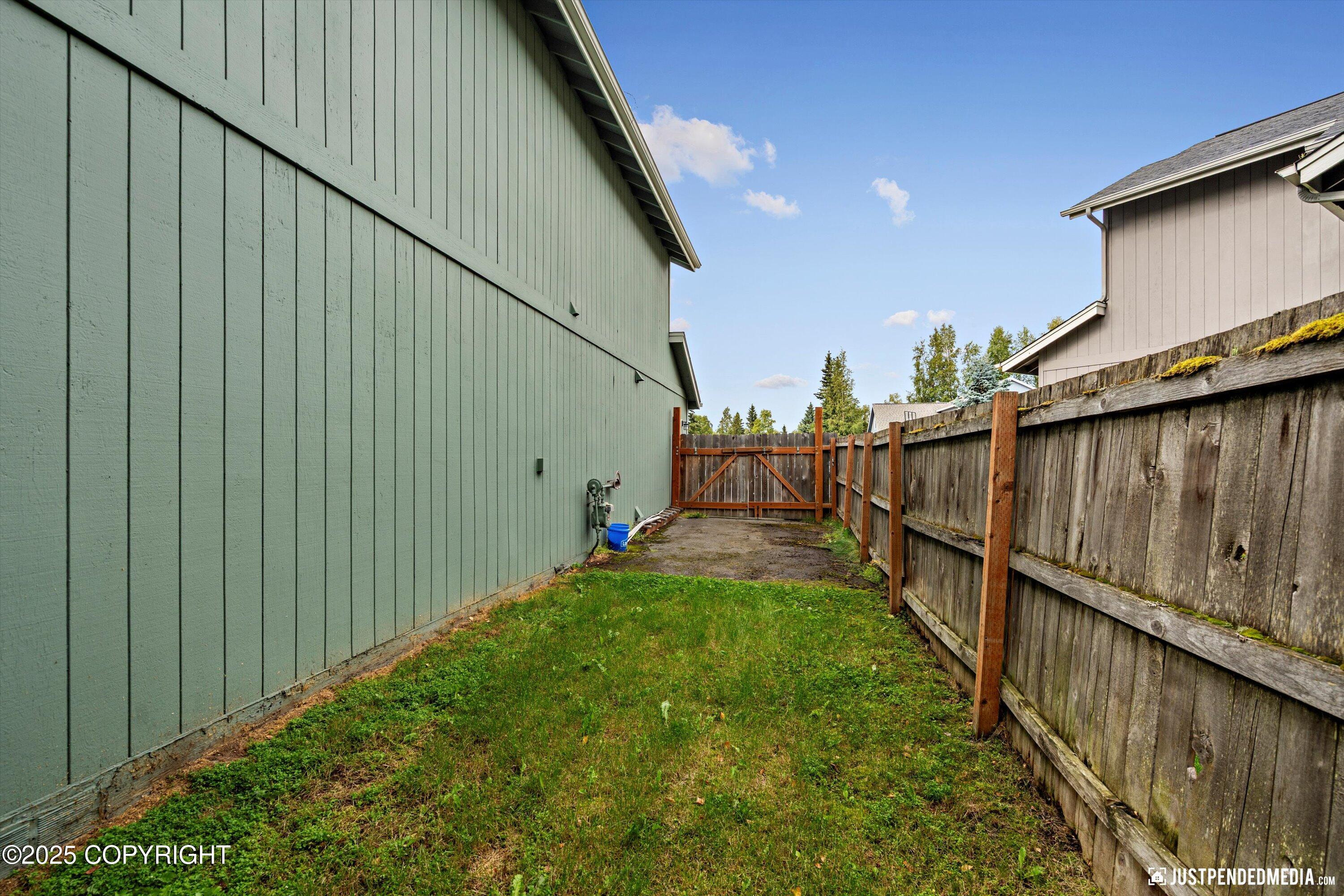 9170 Chipwood Circle